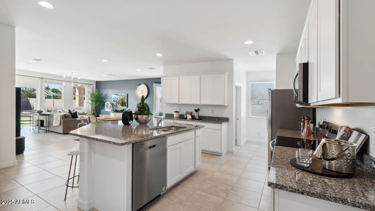 8430 W STARGELL Way, Florence, AZ 85132 — photo 4 of 37