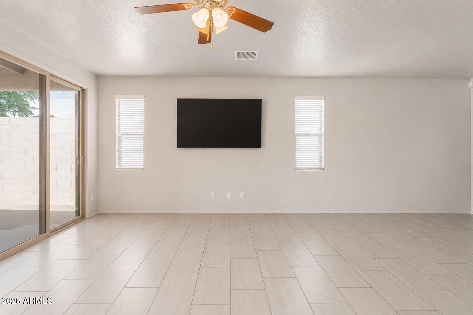 1135 MARCHBANKS Drive, Sierra Vista, AZ 85635 — photo 10 of 36