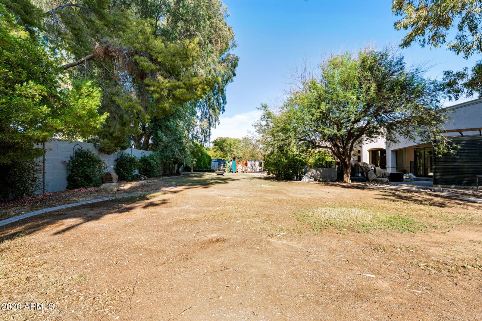 7240 E SWEETWATER Avenue, Scottsdale, AZ 85260 — photo 29 of 38