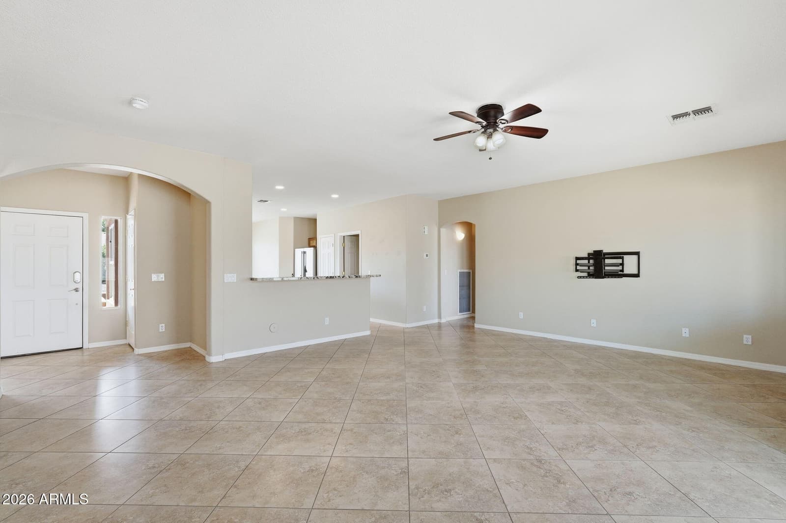3220 E GLENEAGLE Drive, Chandler, AZ 85249 — photo 8 of 53