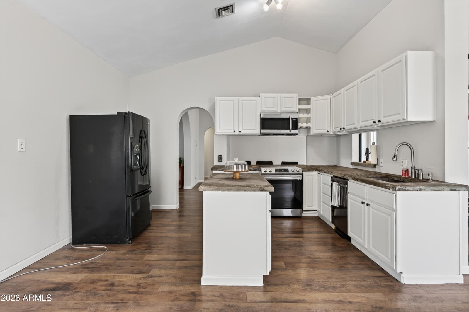 10002 S 47TH Place, Phoenix, AZ 85044 — photo 9 of 31