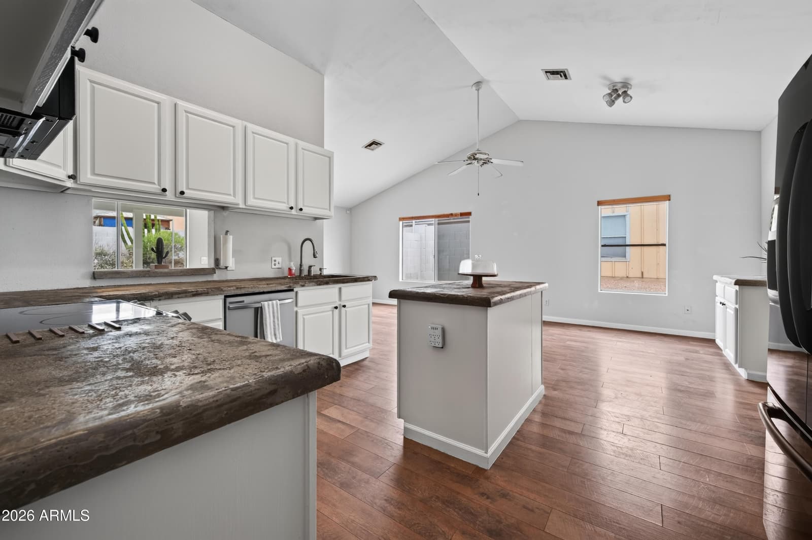 10002 S 47TH Place, Phoenix, AZ 85044 — photo 11 of 31