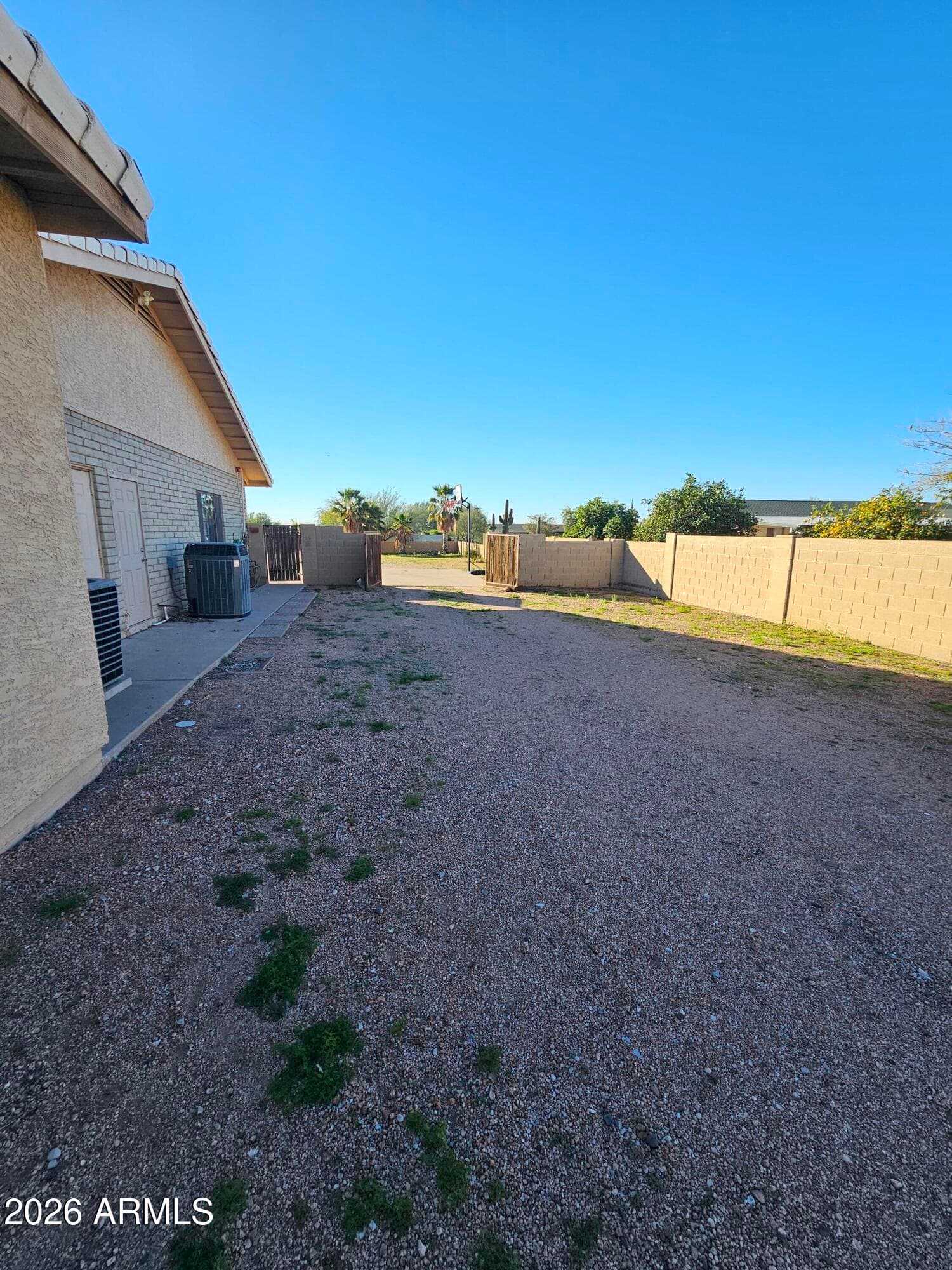 9138 E DENNIS Street, Mesa, AZ 85207 — photo 3 of 40