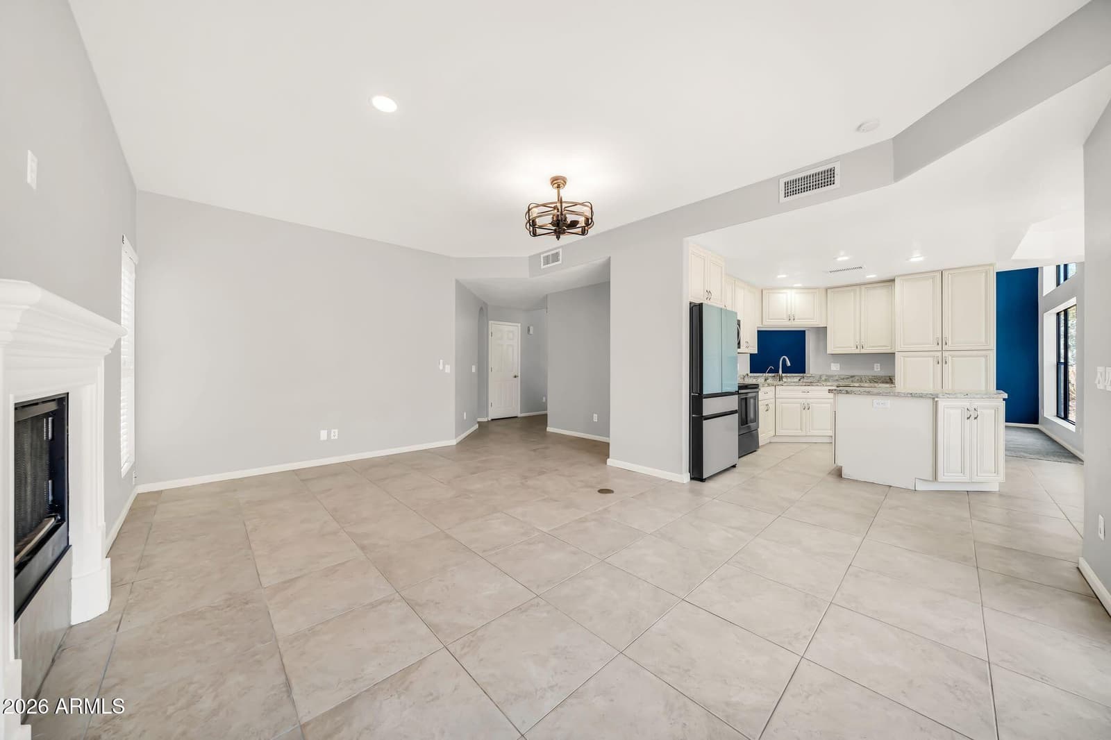 1536 E MEADOW Lane, Phoenix, AZ 85022 — photo 7 of 49