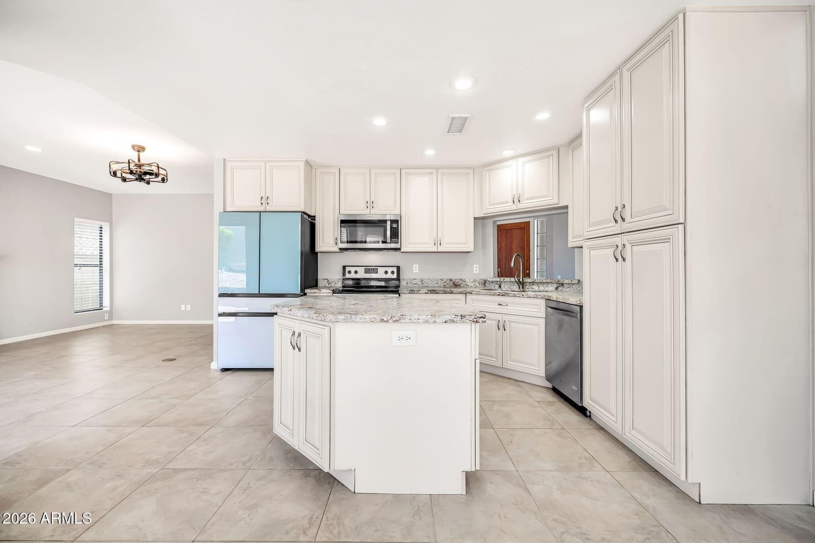 1536 E MEADOW Lane, Phoenix, AZ 85022 — photo 9 of 49
