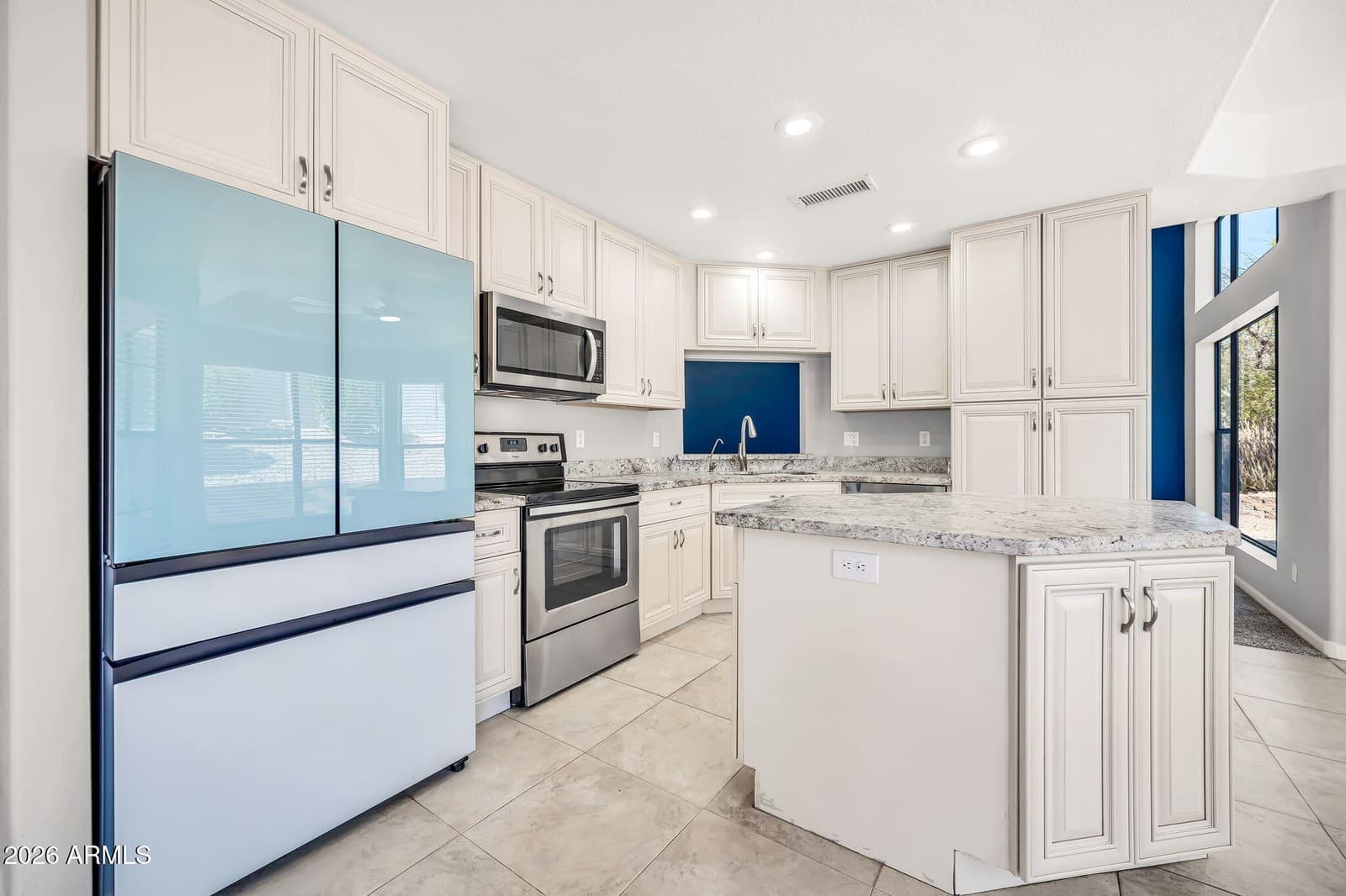 1536 E MEADOW Lane, Phoenix, AZ 85022 — photo 10 of 49