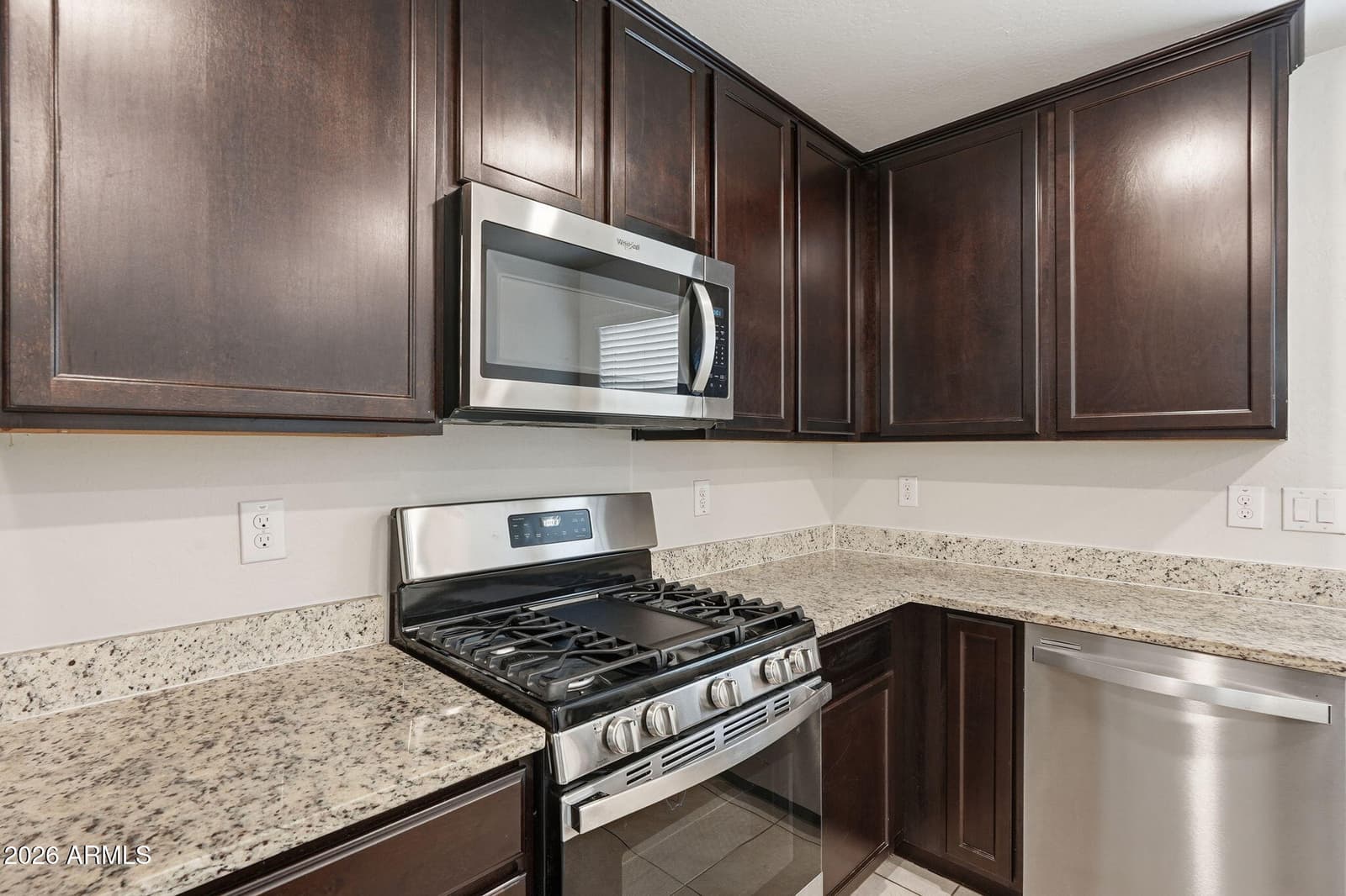 3921 S 82ND Drive, Phoenix, AZ 85043 — photo 15 of 36