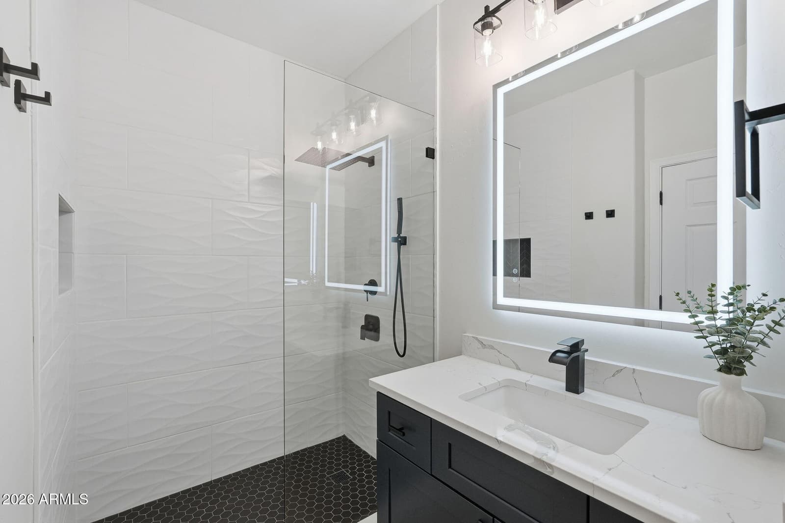 5450 E DEER VALLEY Drive 1200, Phoenix, AZ 85054 — photo 23 of 34
