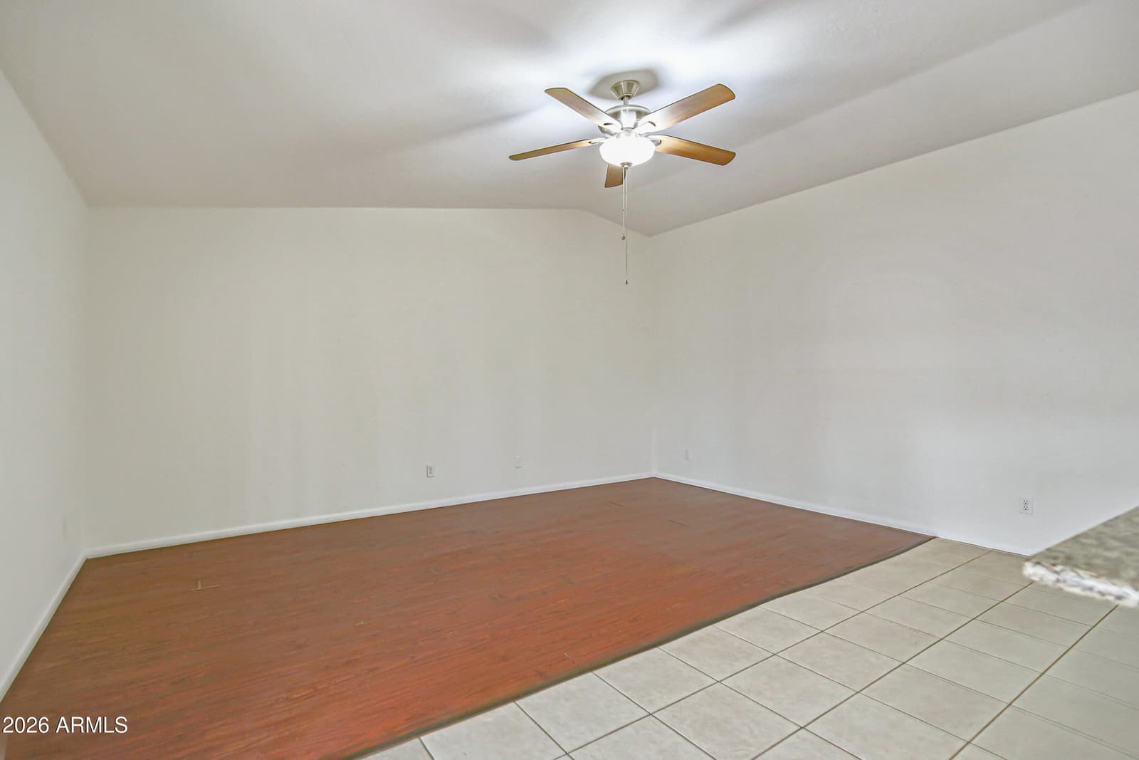 8042 W ELM Street, Phoenix, AZ 85033 — photo 14 of 35