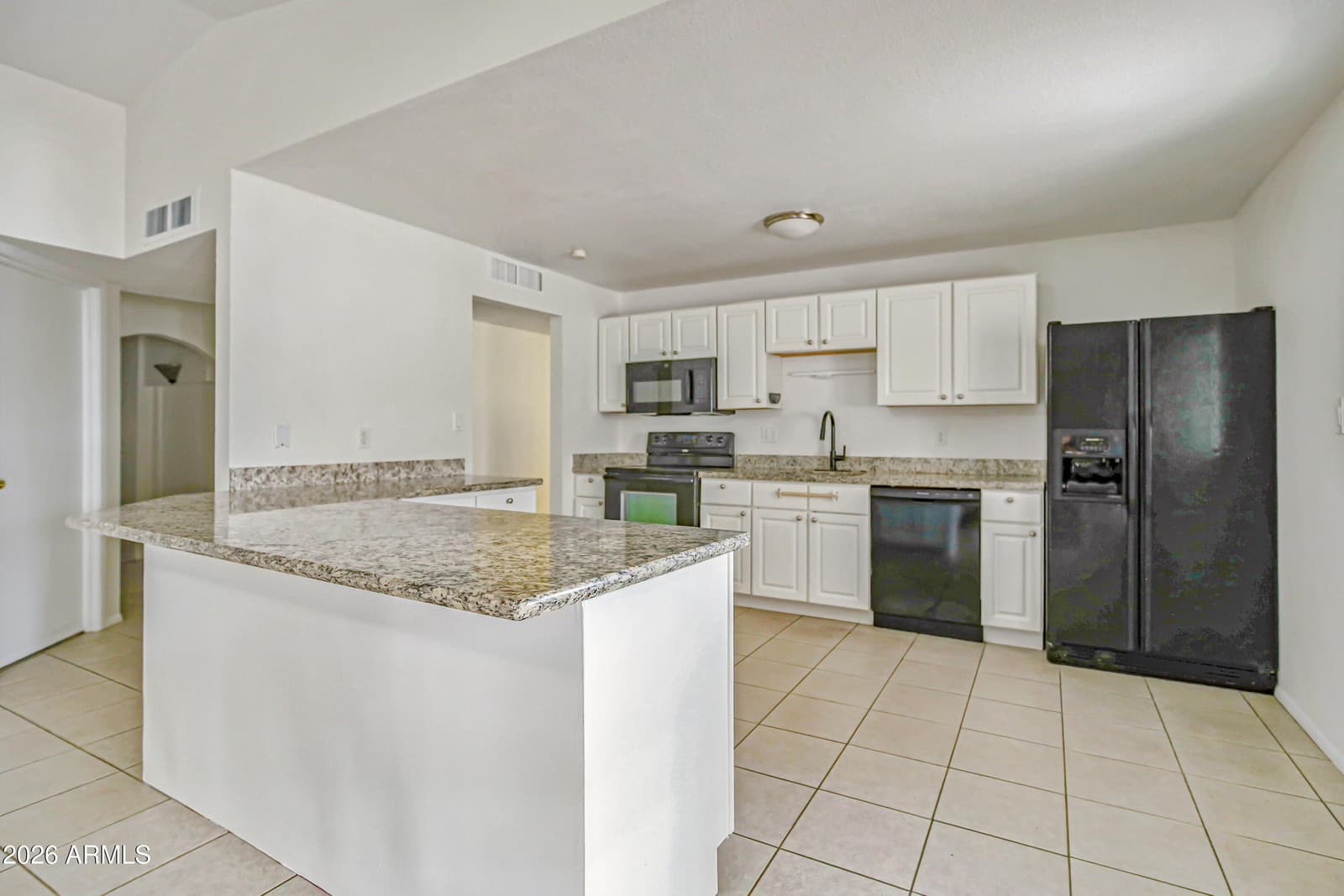 8042 W ELM Street, Phoenix, AZ 85033 — photo 8 of 35
