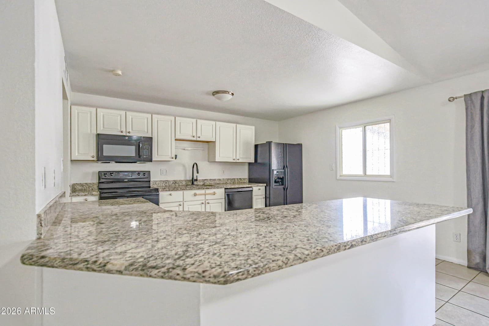 8042 W ELM Street, Phoenix, AZ 85033 — photo 15 of 35