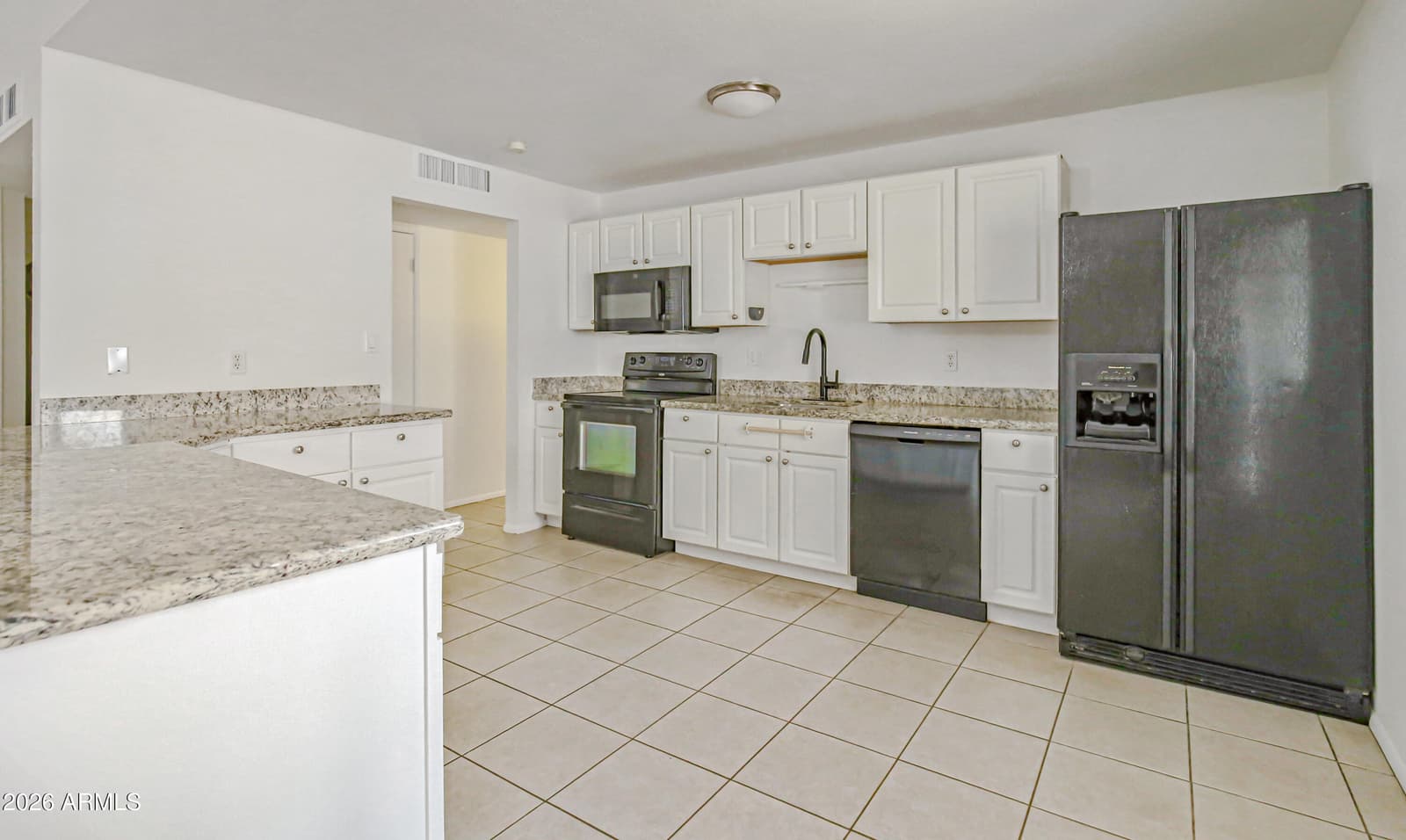 8042 W ELM Street, Phoenix, AZ 85033 — photo 10 of 35
