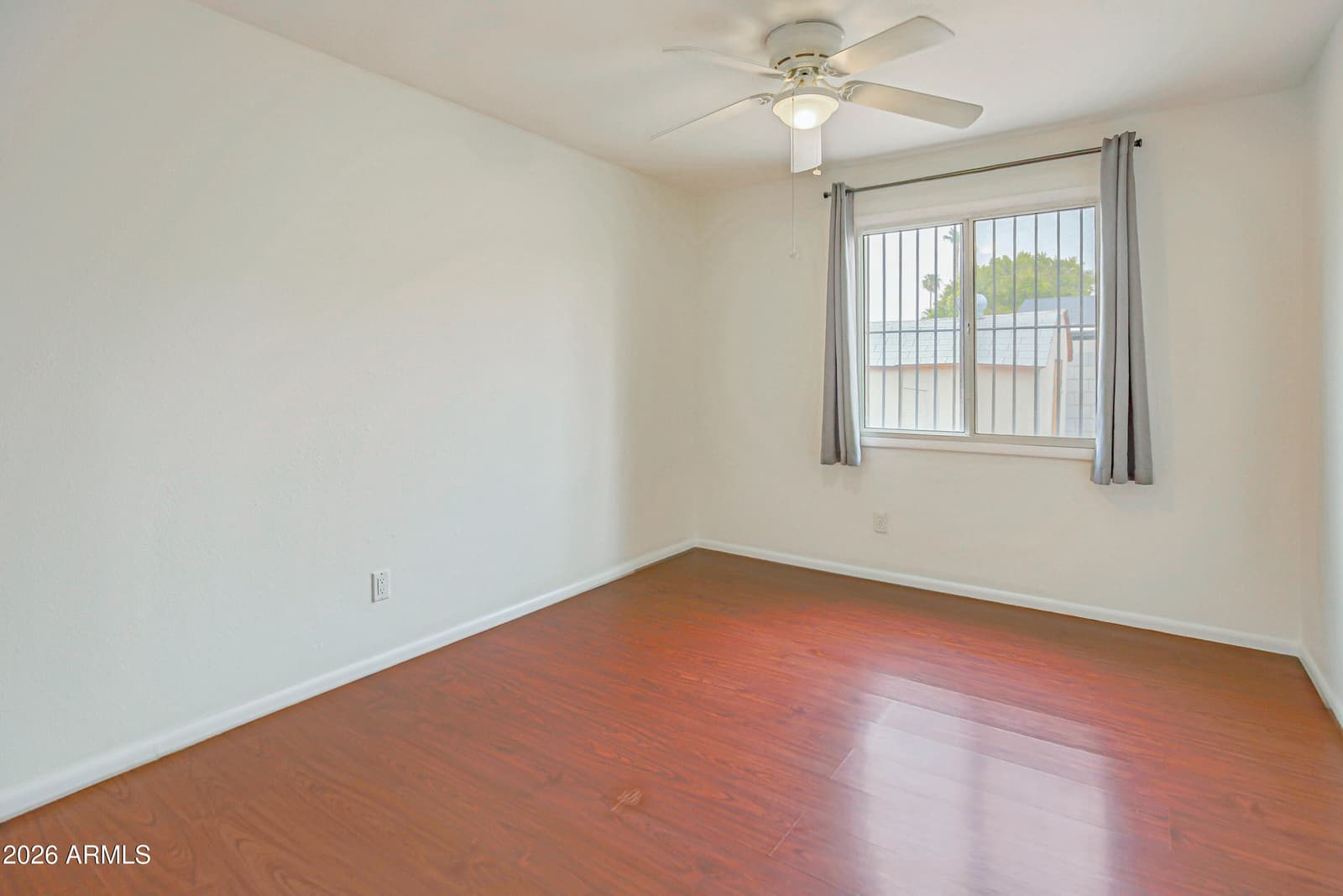 8042 W ELM Street, Phoenix, AZ 85033 — photo 21 of 35