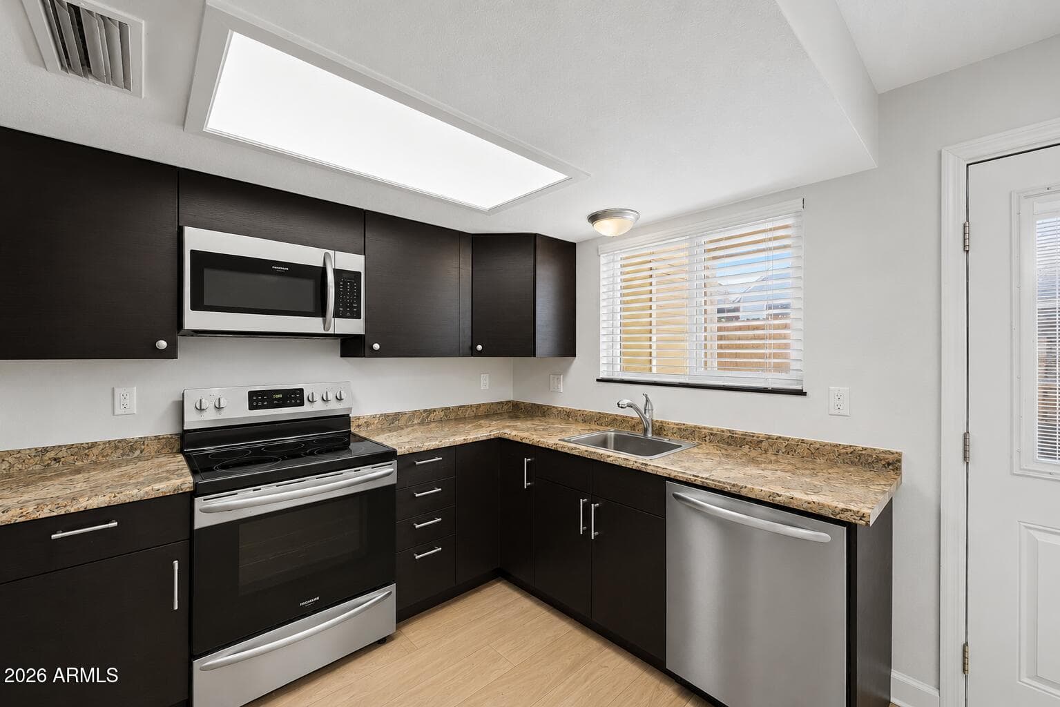 9830 S 48TH Way 4, Phoenix, AZ 85044 — photo 13 of 32