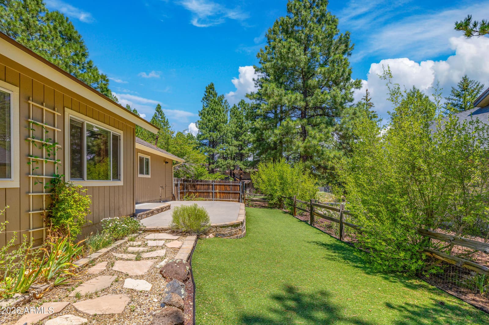 2320 N TIMBERLINE Road, Flagstaff, AZ 86004 — photo 5 of 62