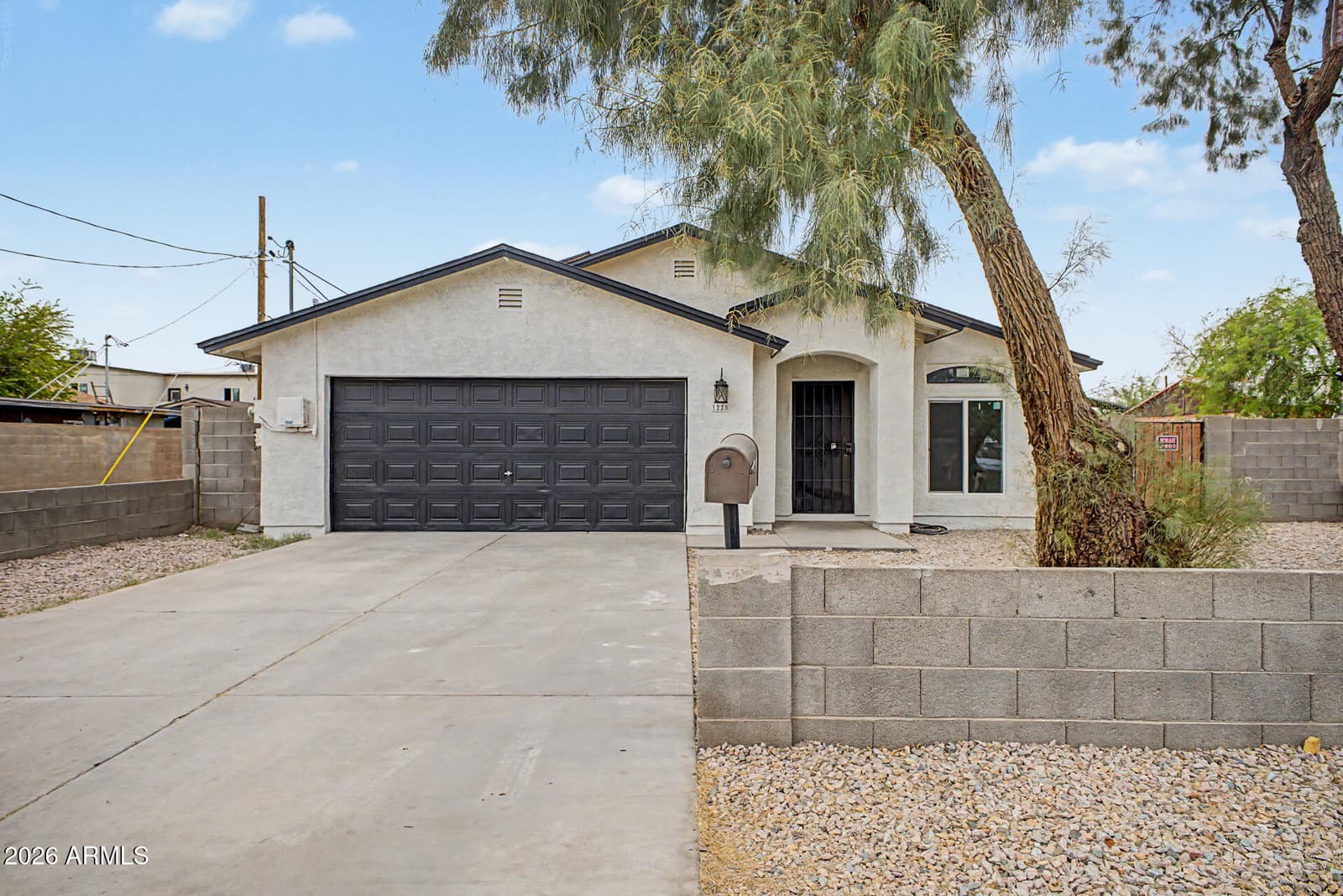 1228 S 15TH Avenue, Phoenix, AZ 85007 — photo 1 of 31