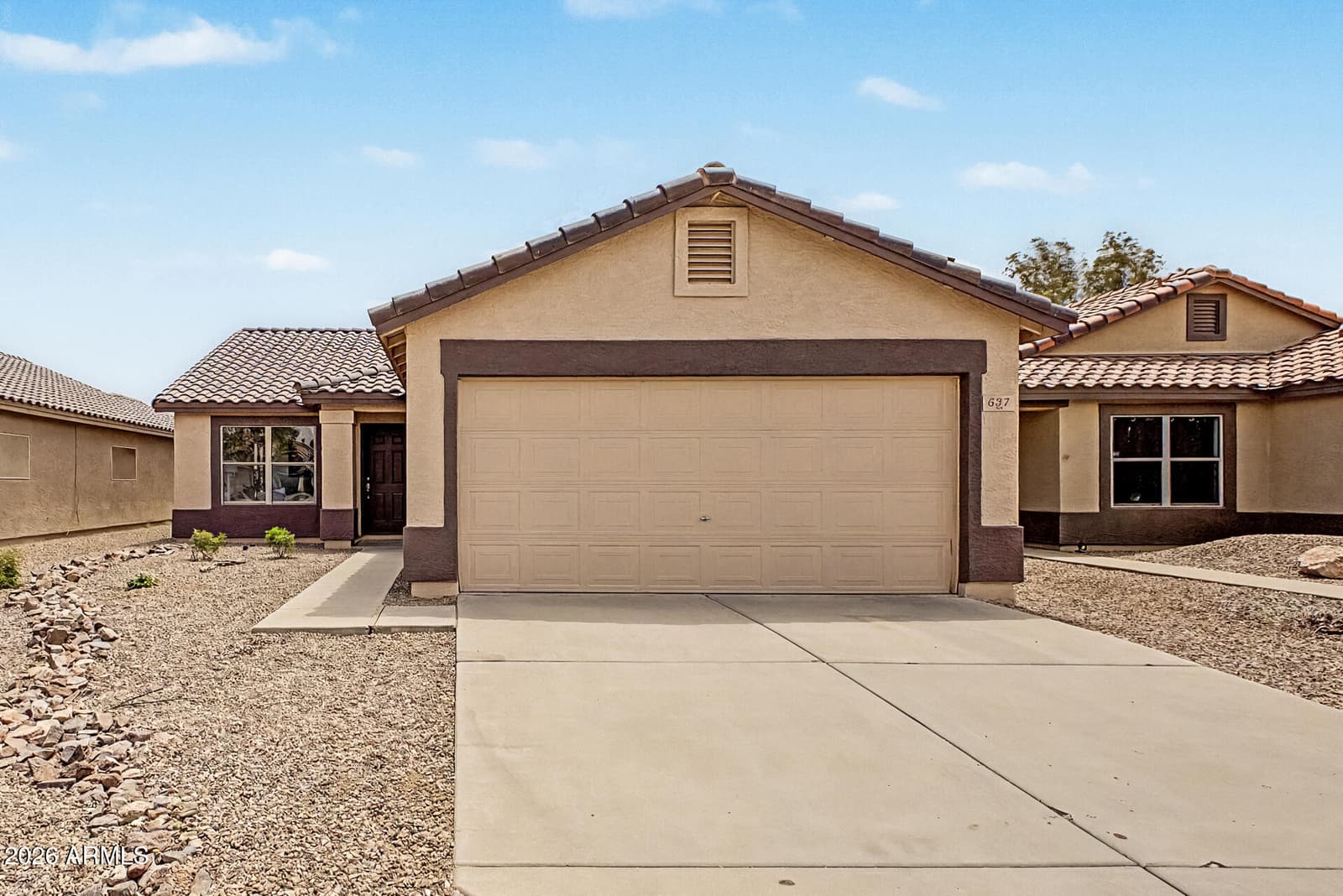637 W KINGMAN Loop, Casa Grande, AZ 85122 — photo 1 of 30