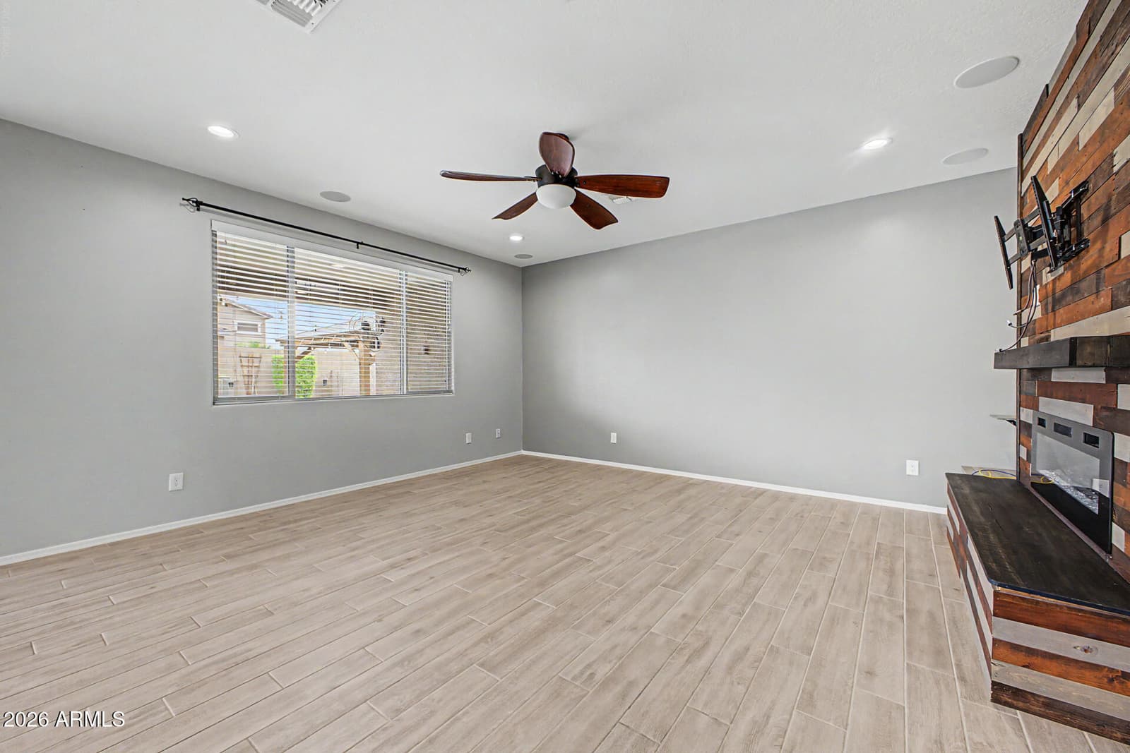 17352 W HEDGEHOG Place, Surprise, AZ 85387 — photo 16 of 61