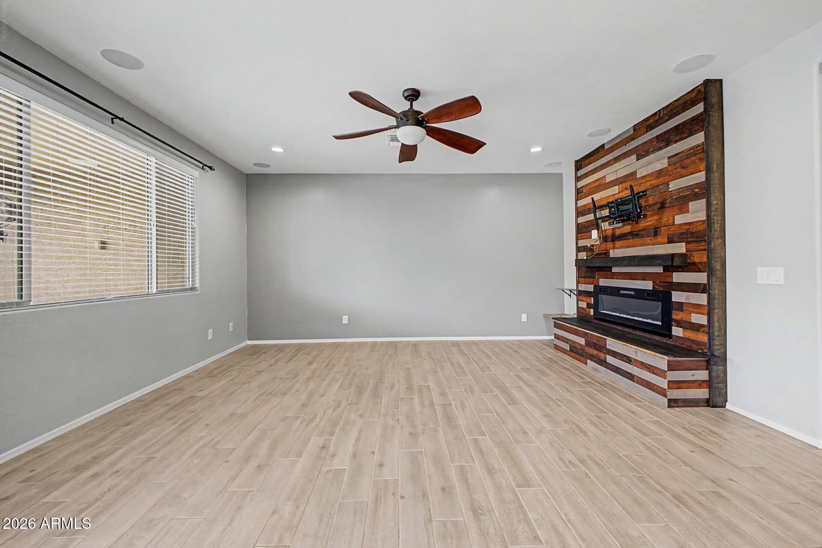 17352 W HEDGEHOG Place, Surprise, AZ 85387 — photo 17 of 61