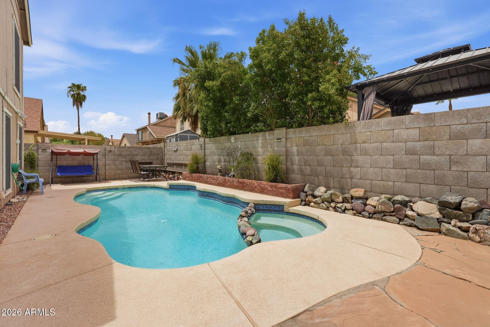506 E KERRY Lane, Phoenix, AZ 85024 — photo 40 of 47
