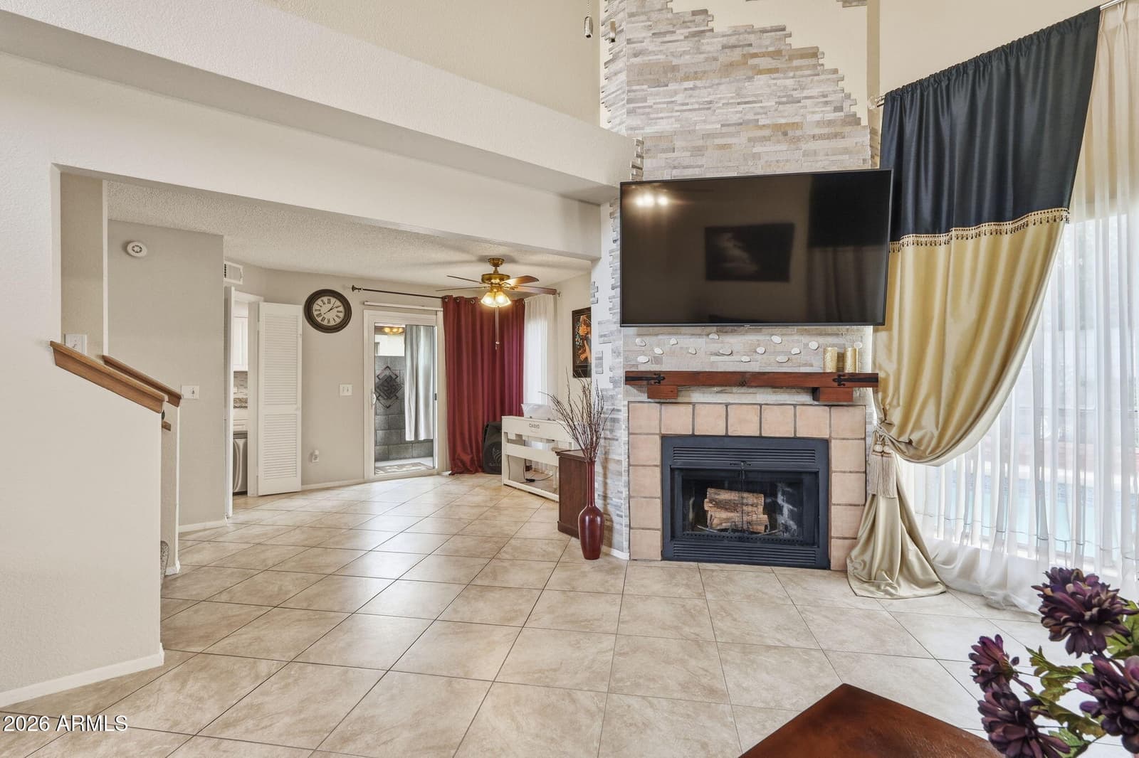 506 E KERRY Lane, Phoenix, AZ 85024 — photo 8 of 47