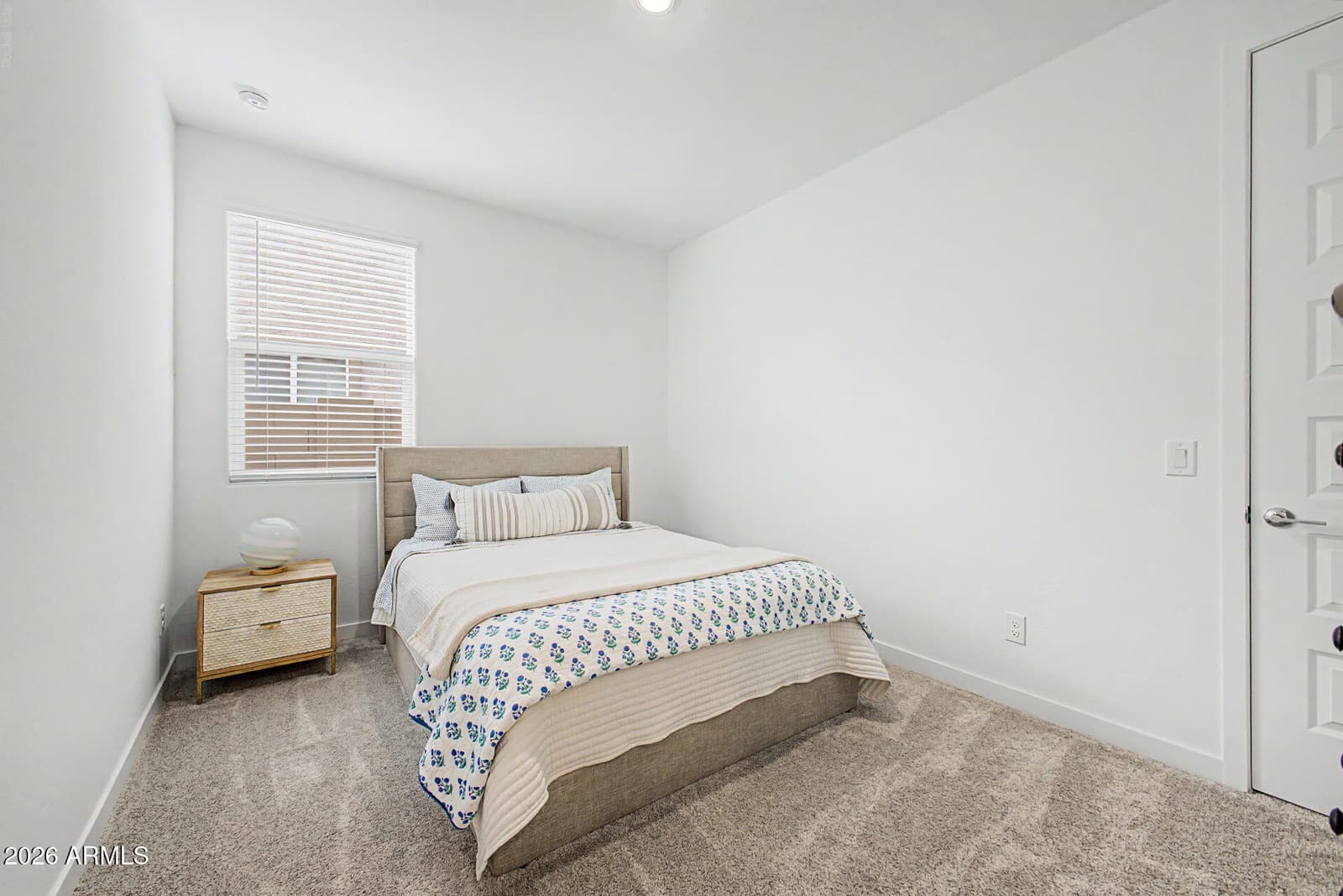 8054 E PALOMA Avenue, Mesa, AZ 85212 — photo 15 of 32