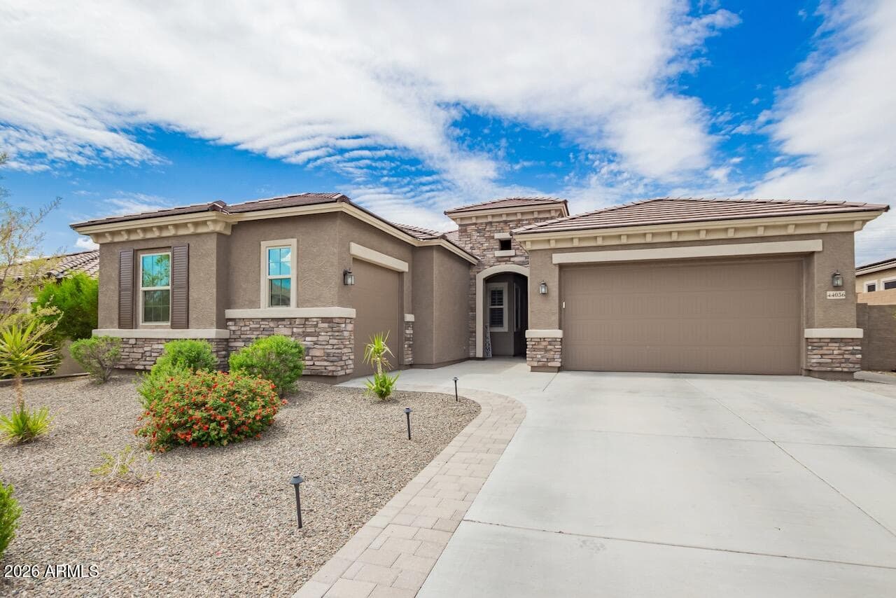 44036 N HUDSON Trail, New River, AZ 85087 — photo 6 of 35