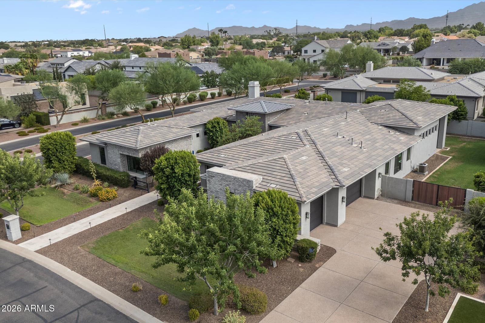 2675 E HUMMINGBIRD Way, Gilbert, AZ 85297 — photo 38 of 41