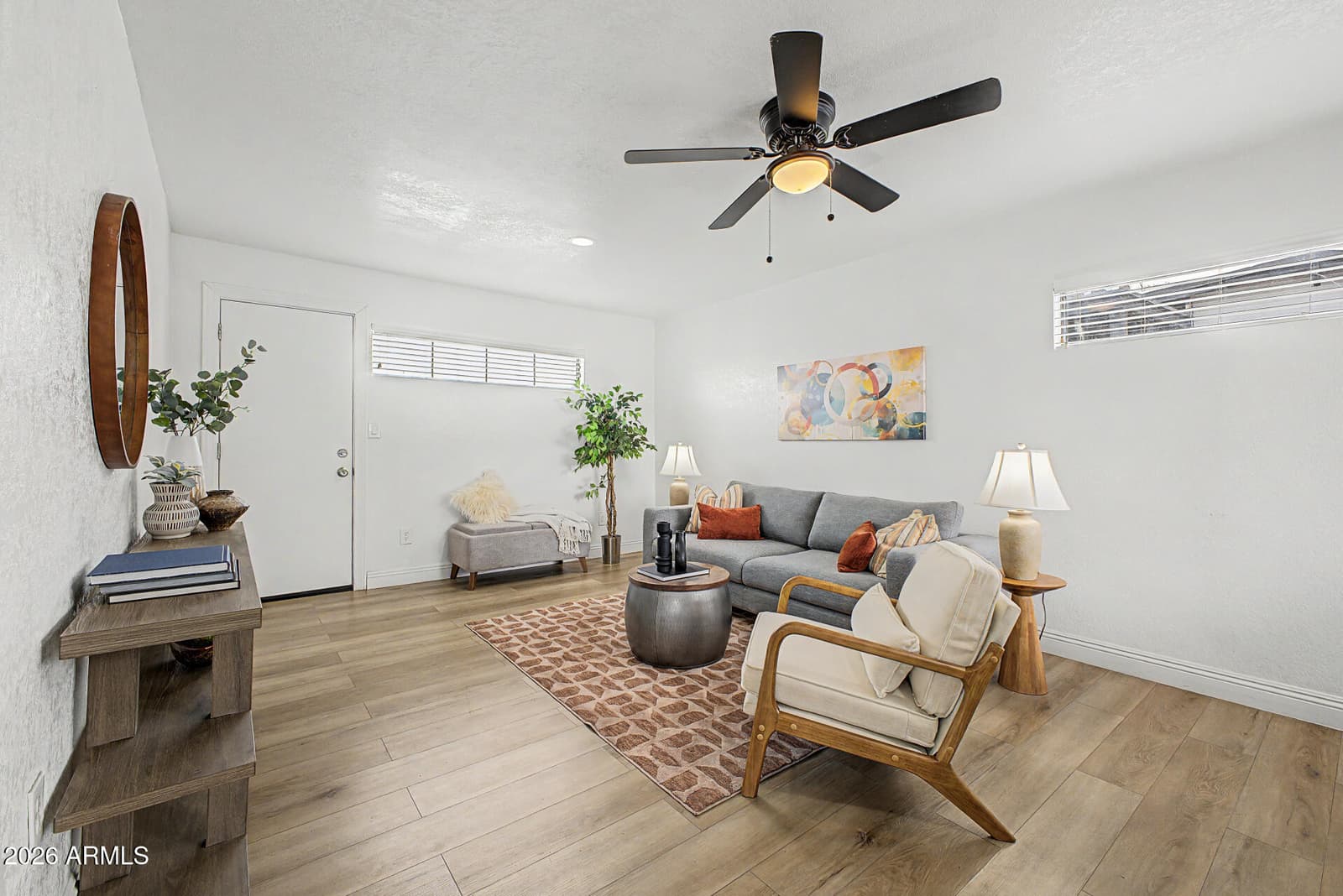 723 E SUNNYSLOPE Lane, Phoenix, AZ 85020 — photo 4 of 24