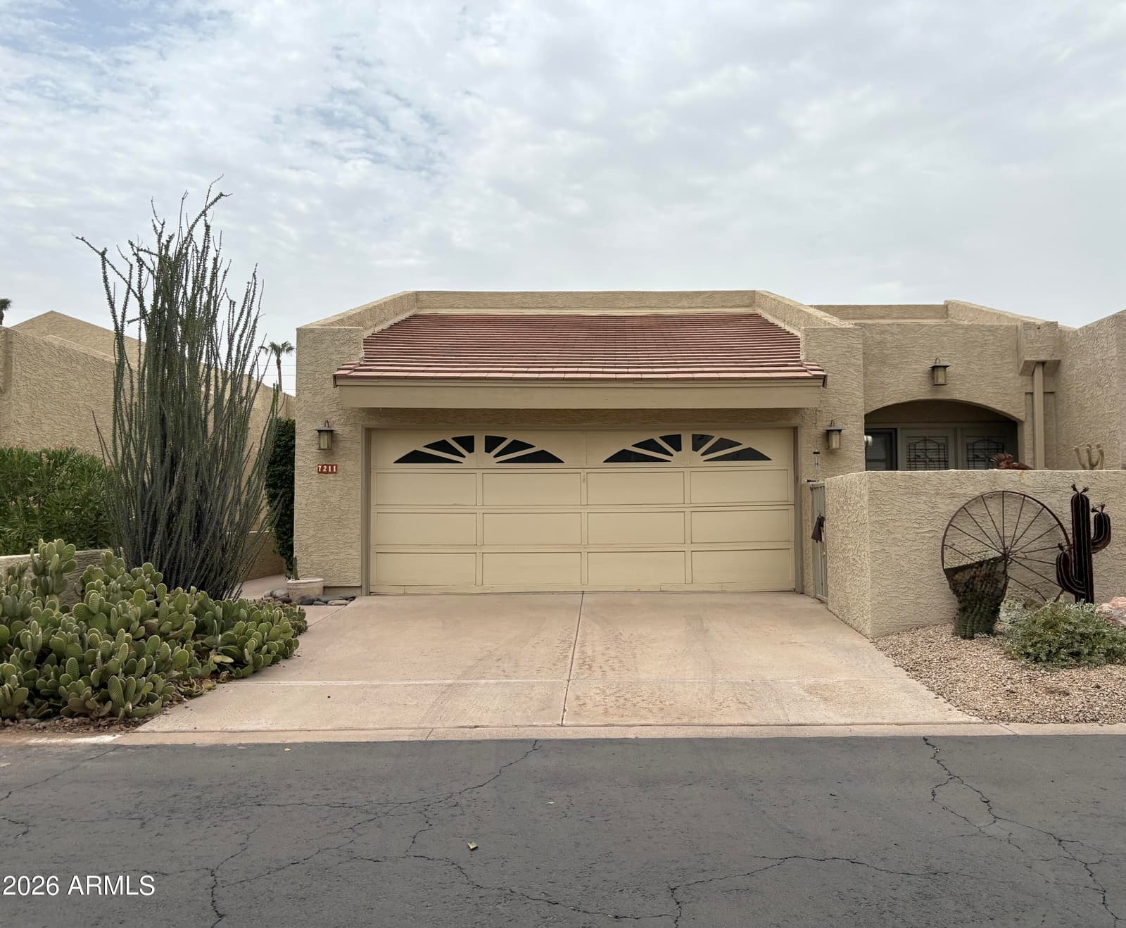7211 E VALLEY VIEW Road, Scottsdale, AZ 85250 — photo 1 of 11