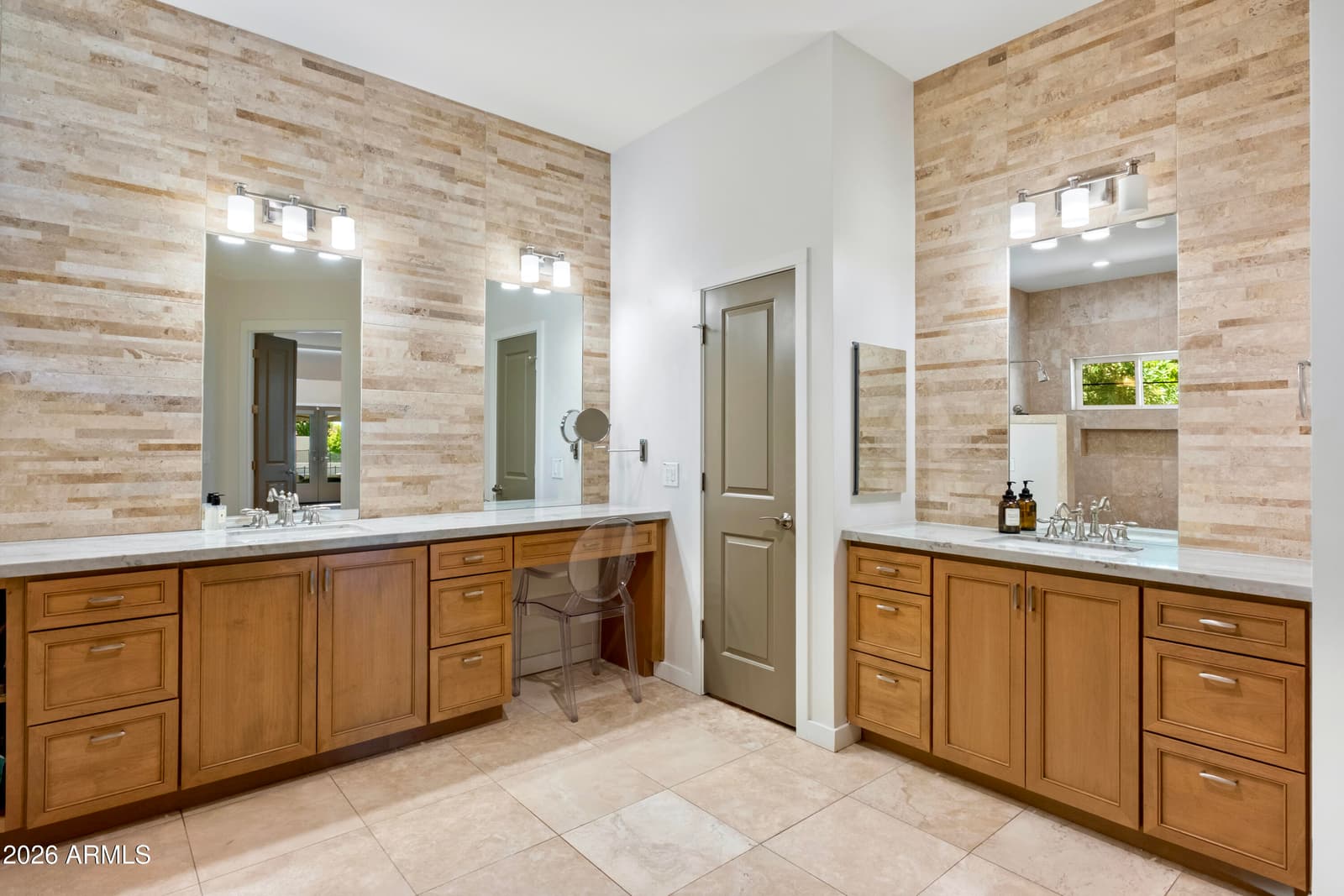 7281 E ROYAL PALM Road, Scottsdale, AZ 85258 — photo 25 of 47