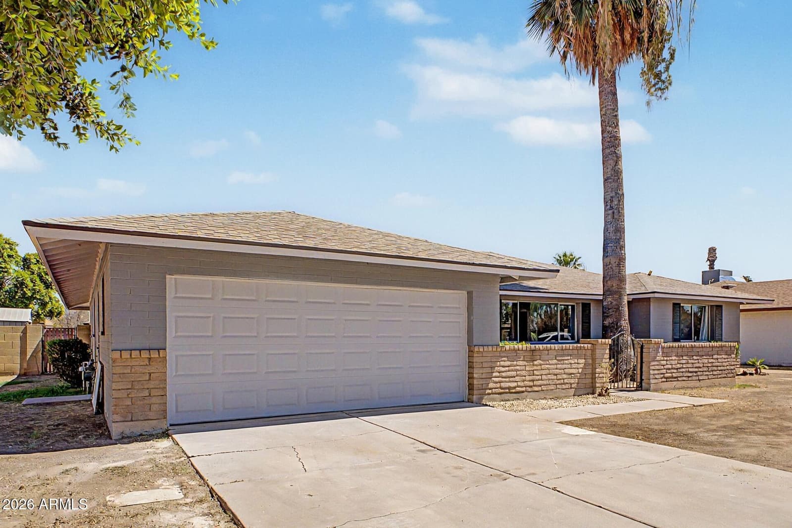 2936 W GLENDALE Avenue, Phoenix, AZ 85051 — photo 6 of 47