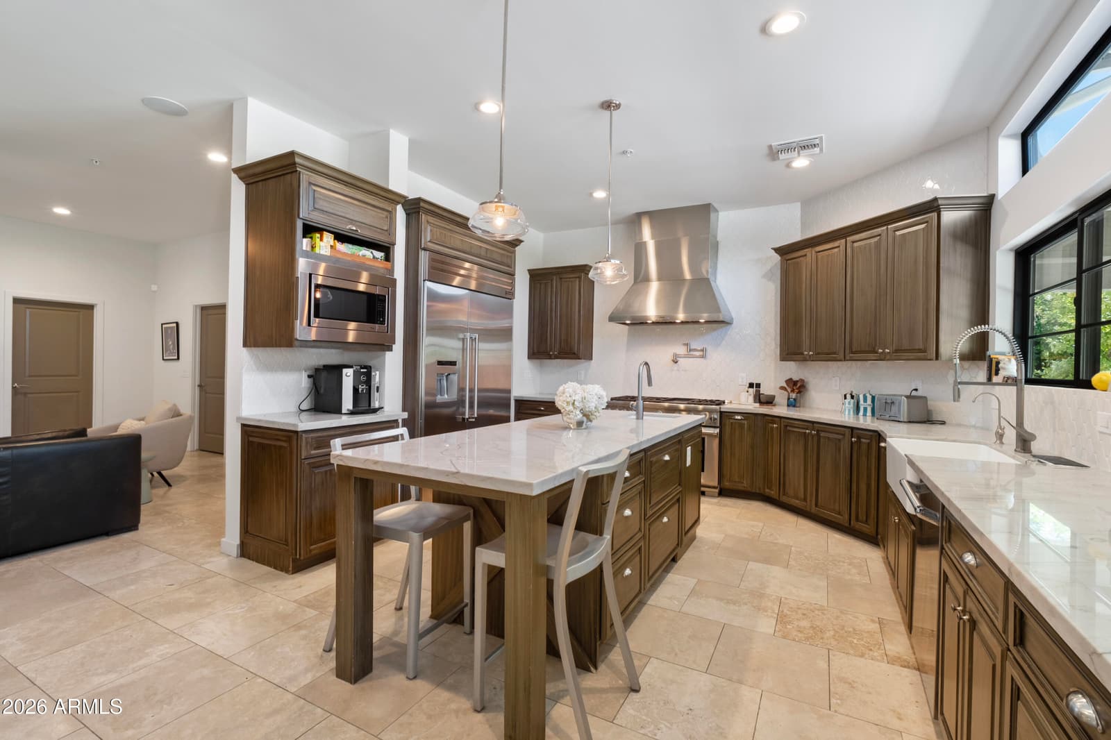 7281 E ROYAL PALM Road, Scottsdale, AZ 85258 — photo 12 of 47