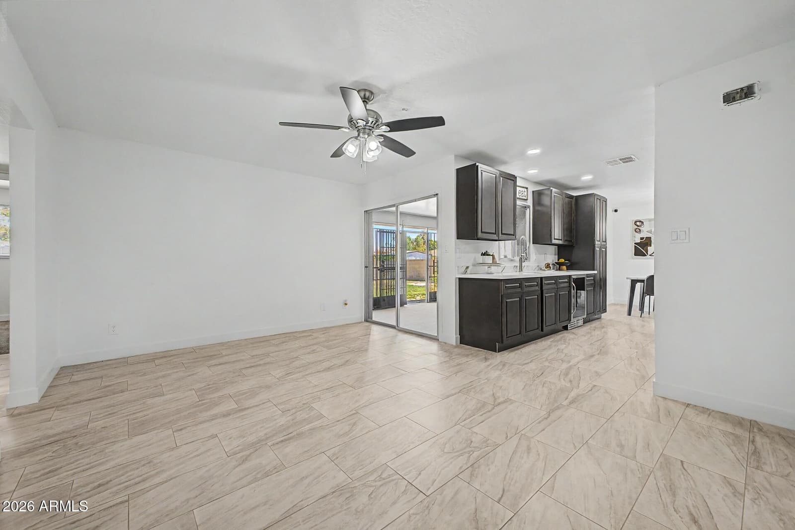 2936 W GLENDALE Avenue, Phoenix, AZ 85051 — photo 14 of 47