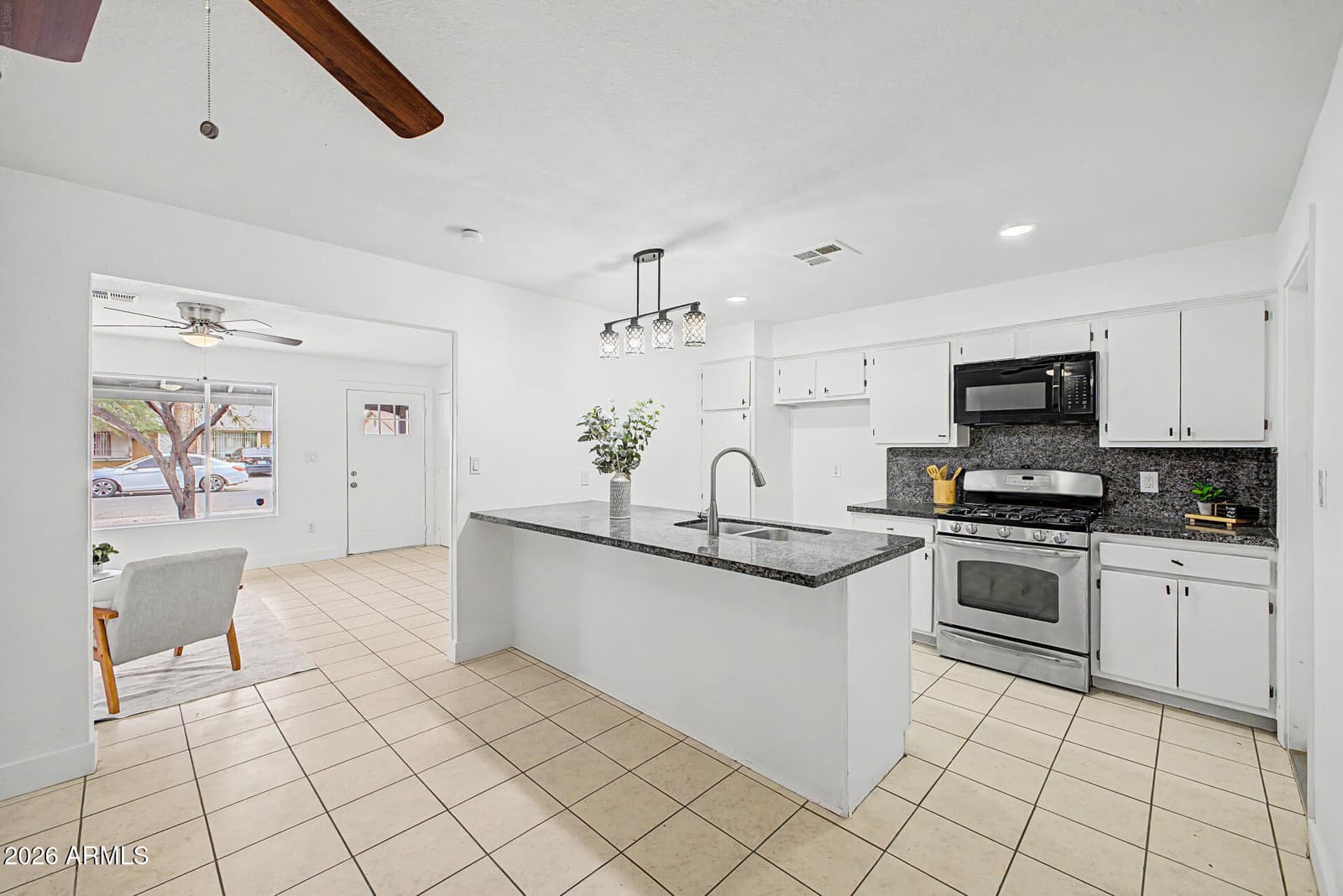 4875 W PALM Lane, Phoenix, AZ 85035 — photo 6 of 32
