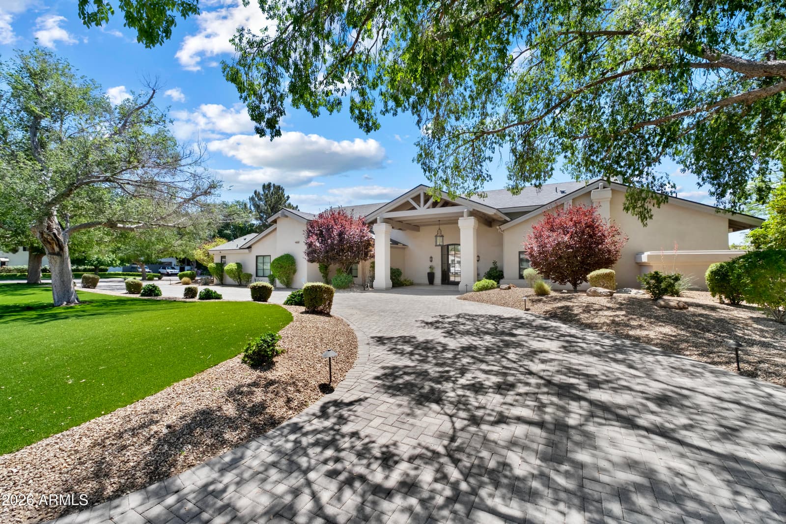 7281 E ROYAL PALM Road, Scottsdale, AZ 85258 — photo 3 of 47