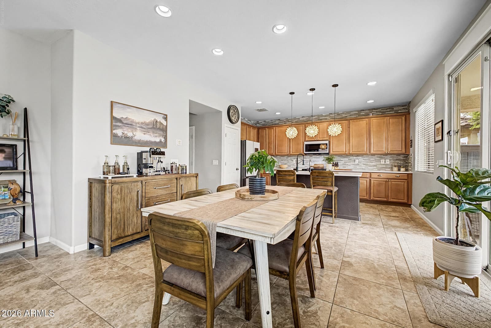 7629 W FETLOCK Trail, Peoria, AZ 85383 — photo 9 of 56