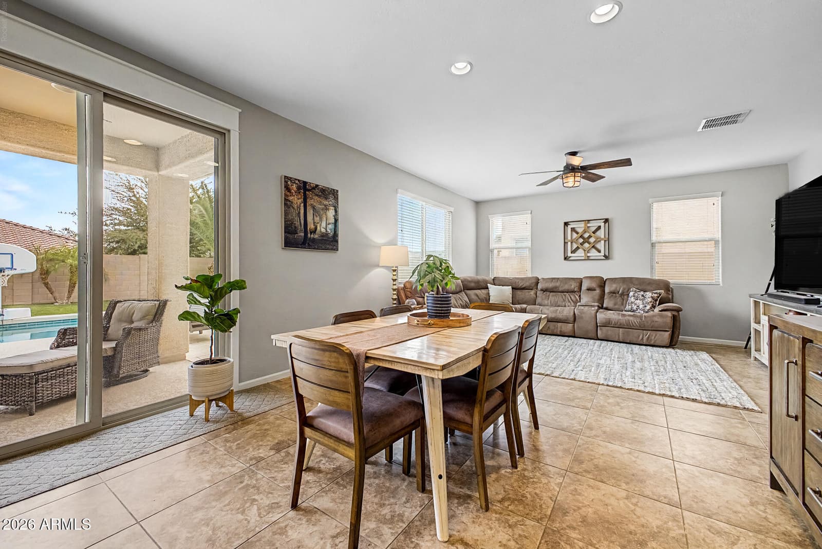 7629 W FETLOCK Trail, Peoria, AZ 85383 — photo 10 of 56