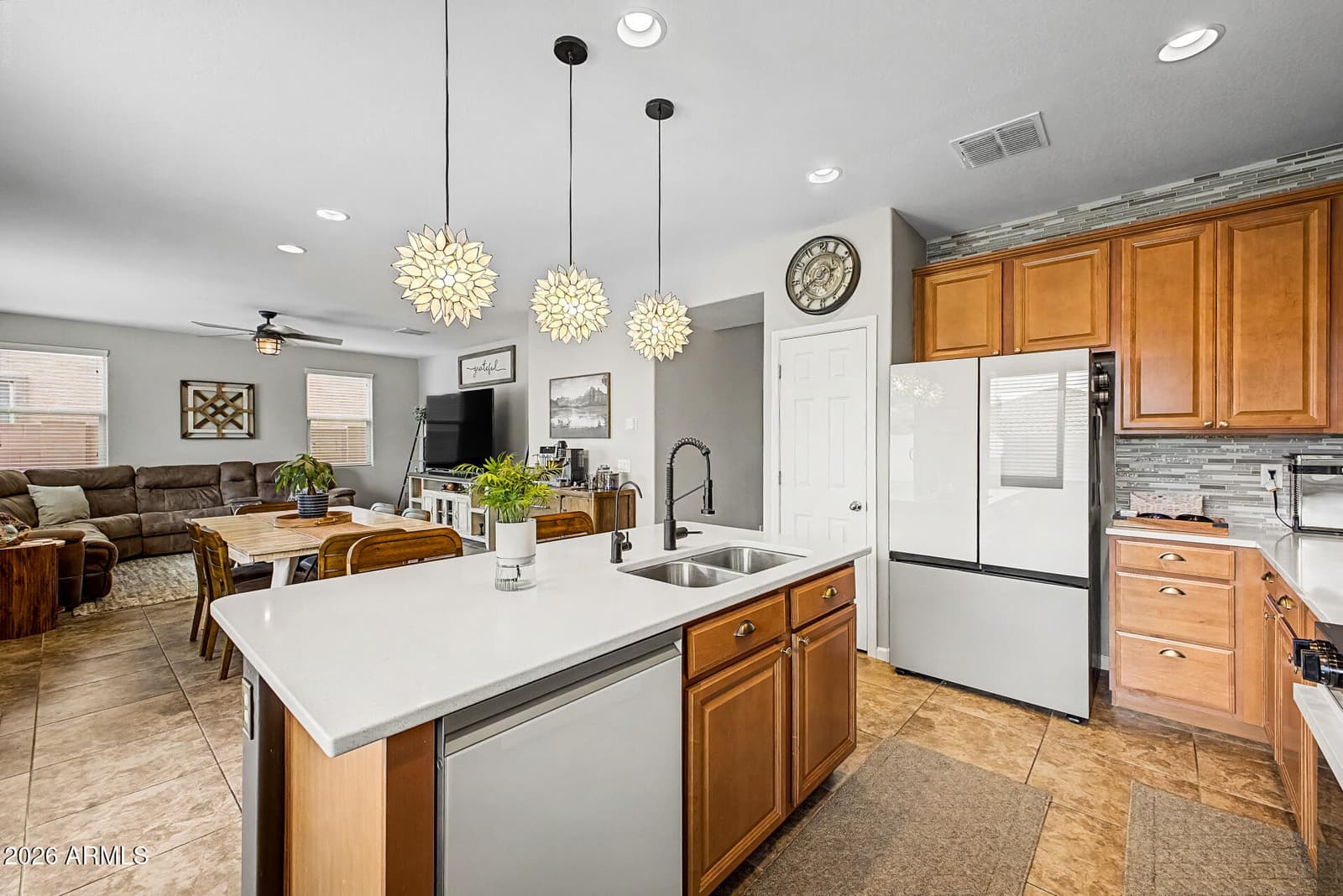 7629 W FETLOCK Trail, Peoria, AZ 85383 — photo 13 of 56