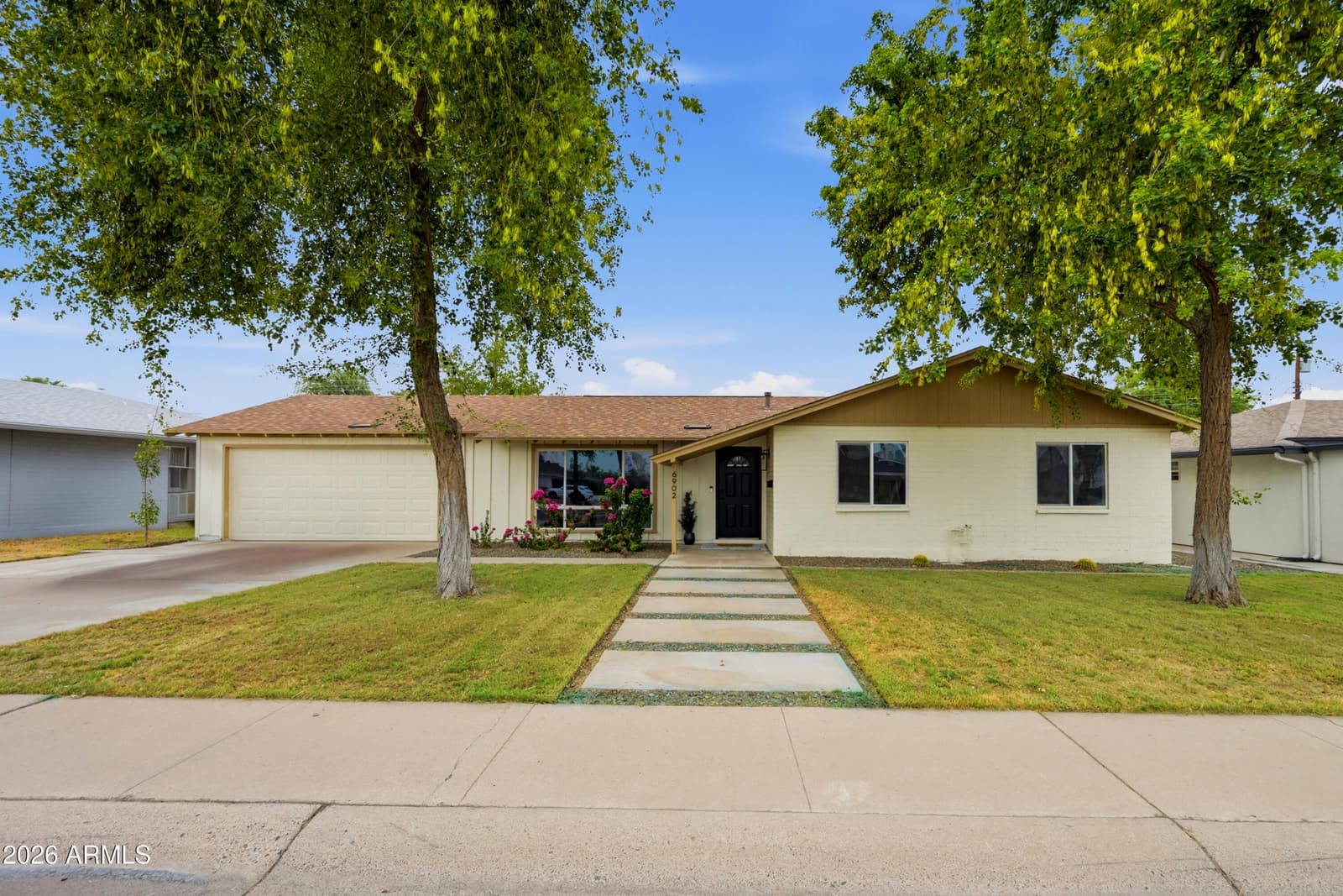 6902 E PALM Lane, Scottsdale, AZ 85257 — photo 1 of 25