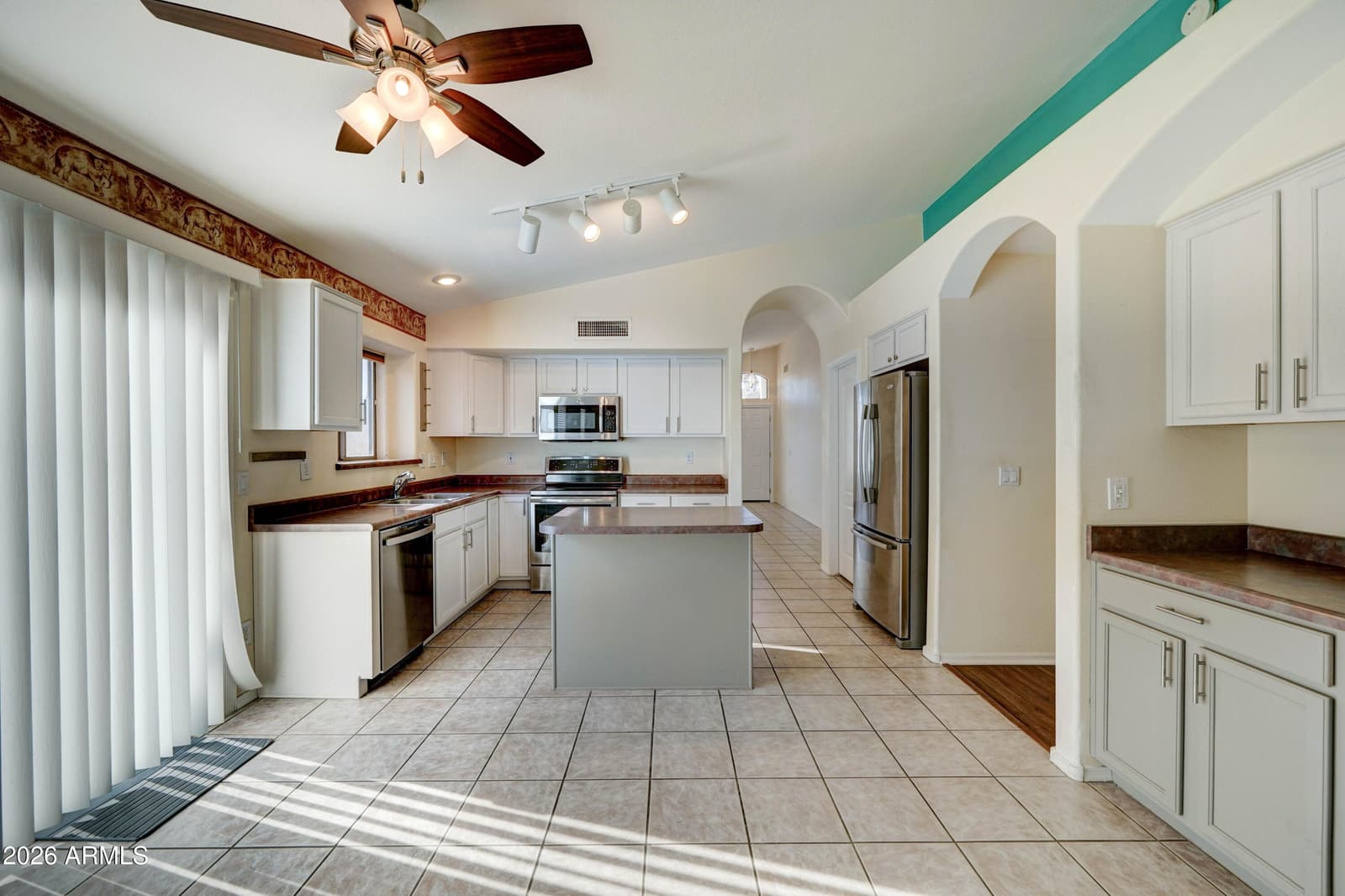 9504 E POSADA Avenue, Mesa, AZ 85212 — photo 11 of 32
