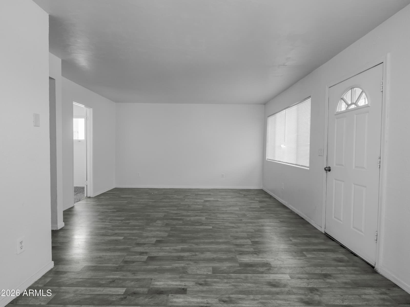 2690 N 43RD Avenue D, Phoenix, AZ 85009 — photo 5 of 17