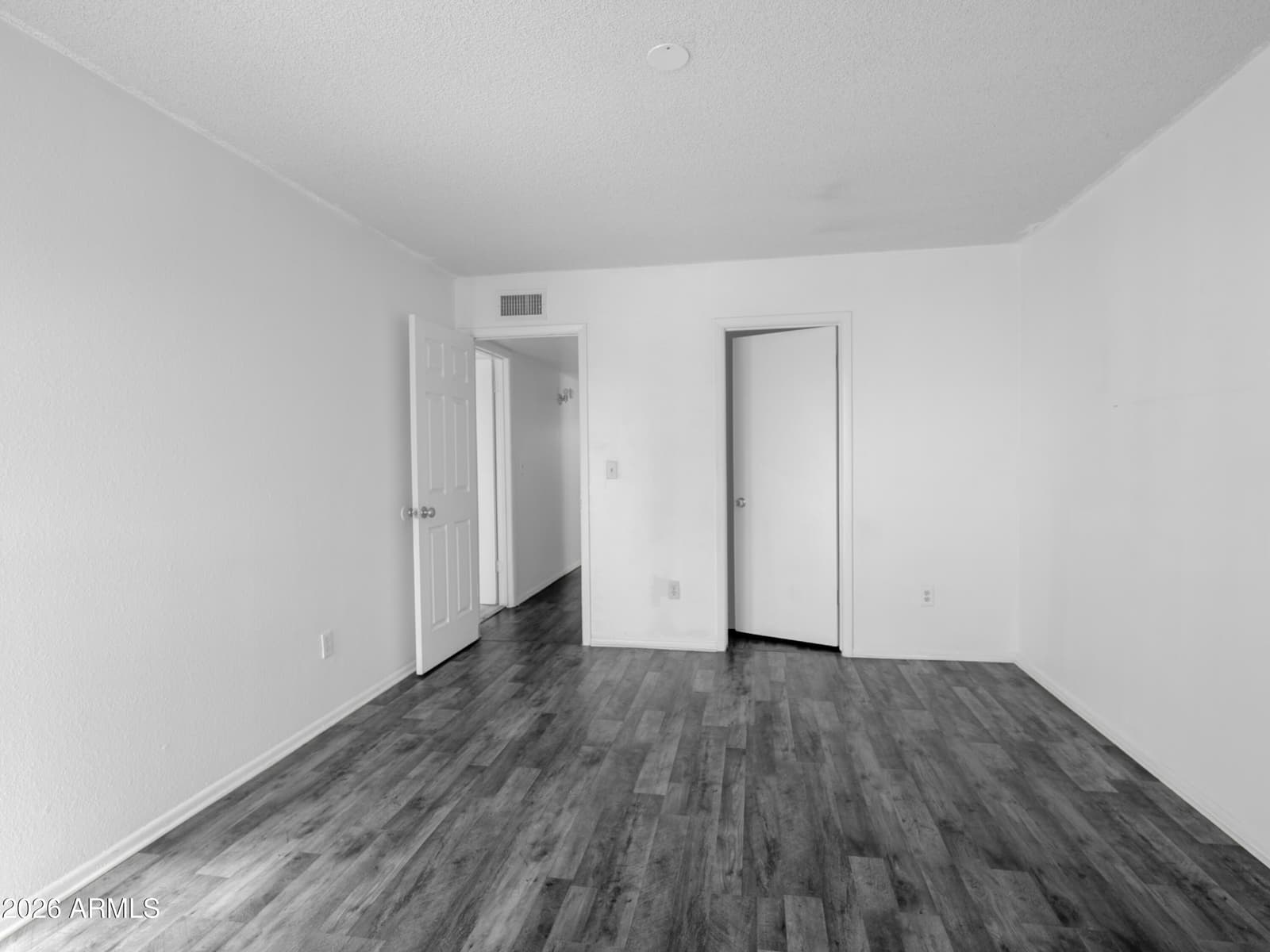 2690 N 43RD Avenue D, Phoenix, AZ 85009 — photo 10 of 17
