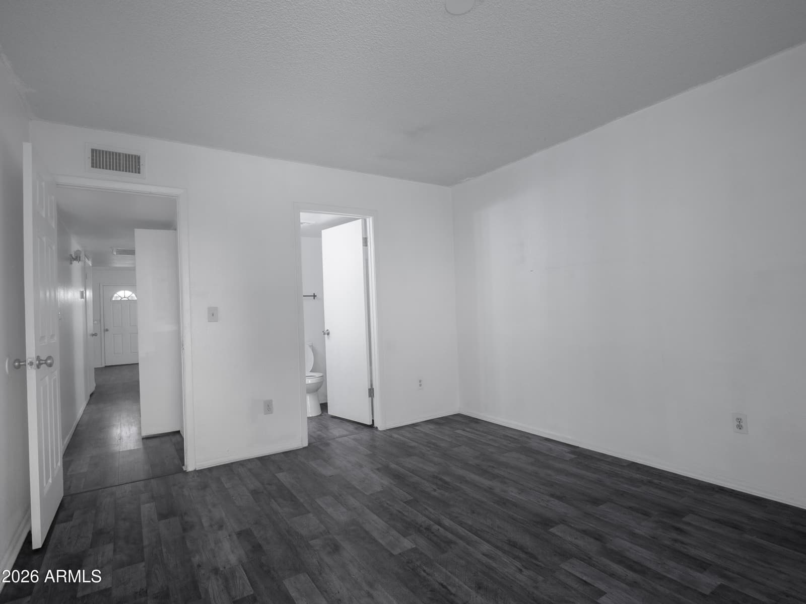 2690 N 43RD Avenue D, Phoenix, AZ 85009 — photo 11 of 17