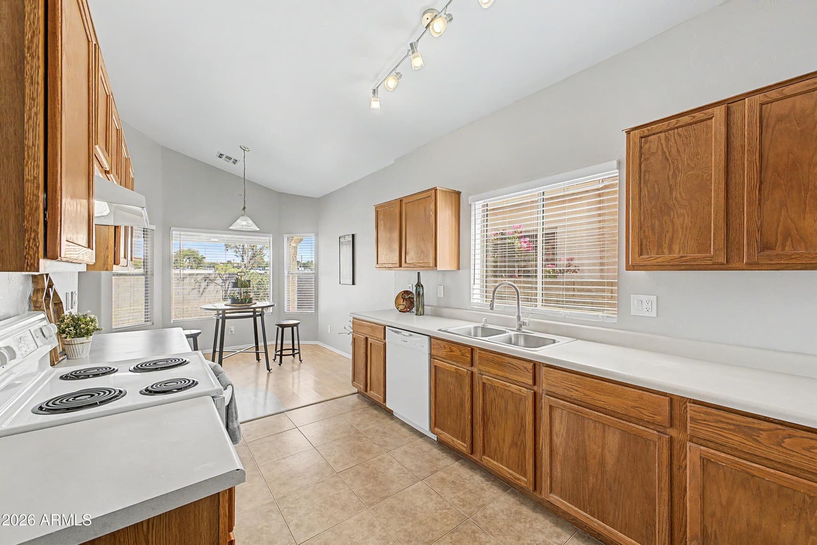 7932 N PANAMINT Drive, Tucson, AZ 85743 — photo 11 of 42