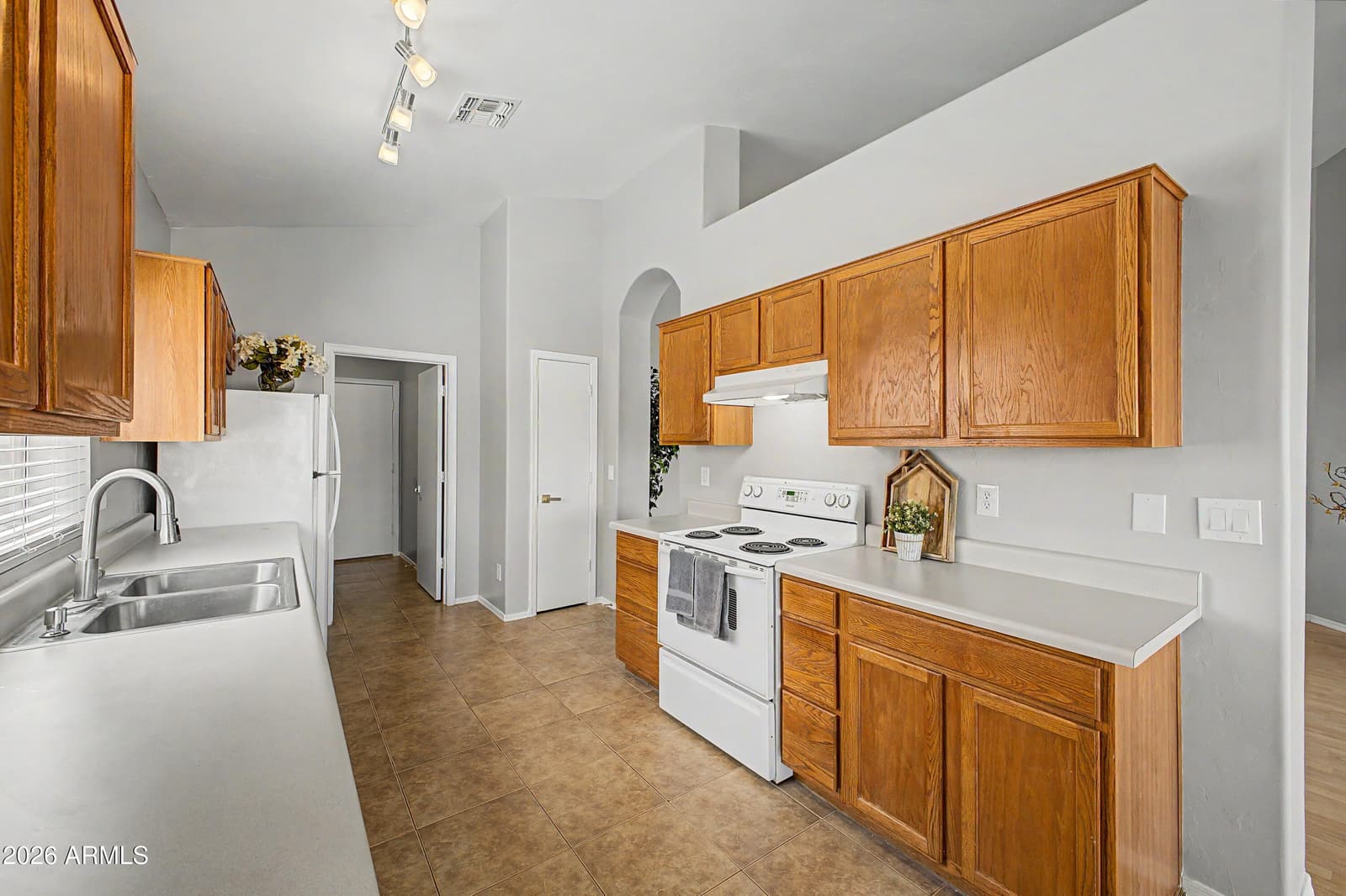 7932 N PANAMINT Drive, Tucson, AZ 85743 — photo 13 of 42