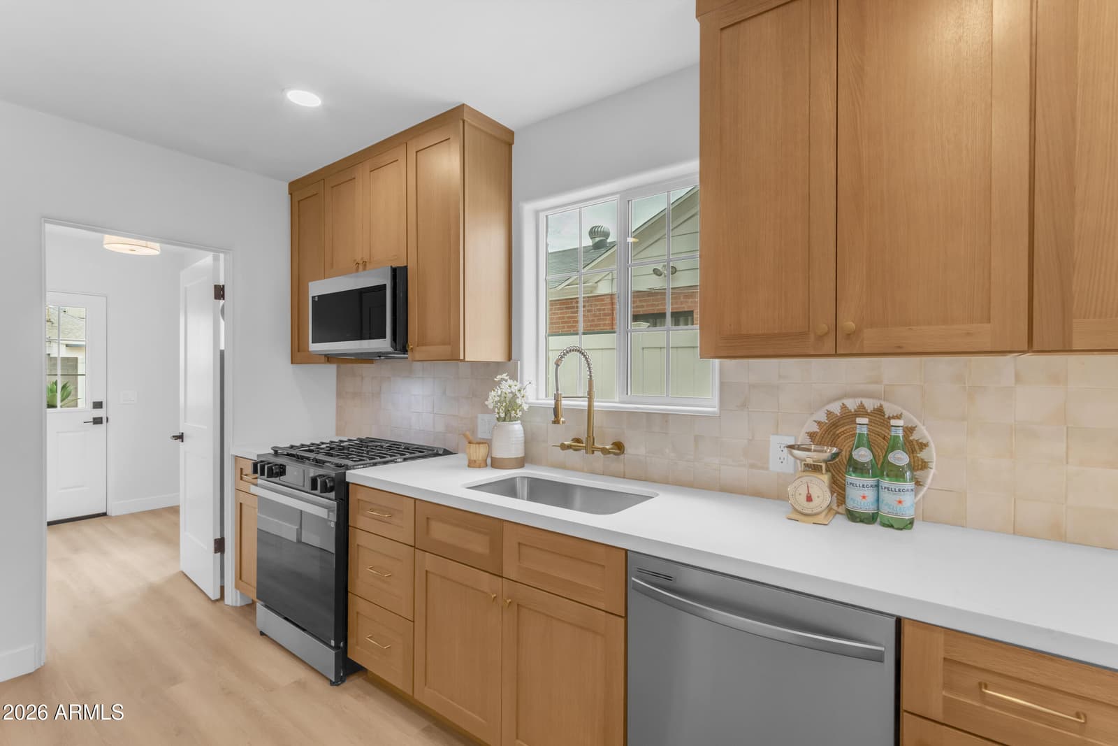 37 W VIRGINIA Avenue, Phoenix, AZ 85003 — photo 5 of 57
