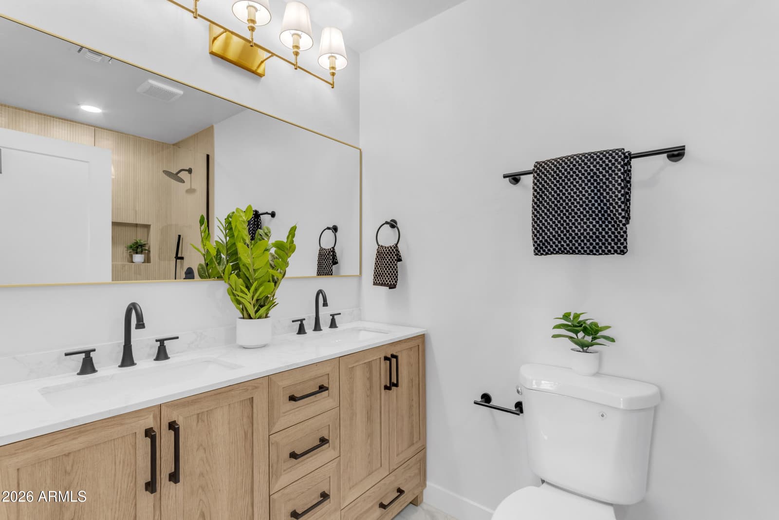 37 W VIRGINIA Avenue, Phoenix, AZ 85003 — photo 22 of 57