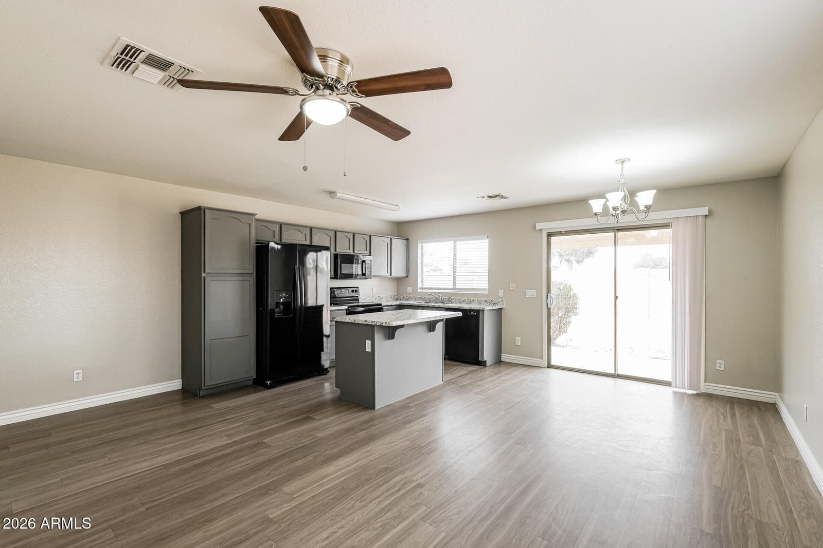 8152 N 88TH Lane, Peoria, AZ 85345 — photo 5 of 21