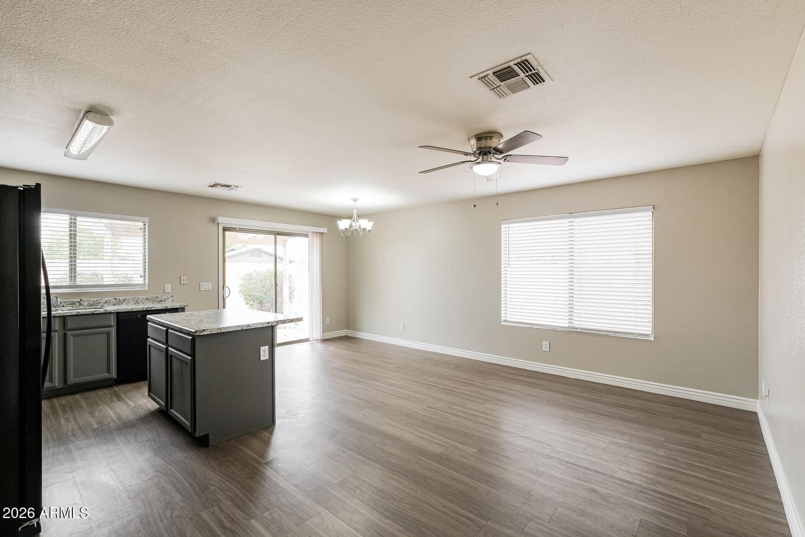 8152 N 88TH Lane, Peoria, AZ 85345 — photo 8 of 21